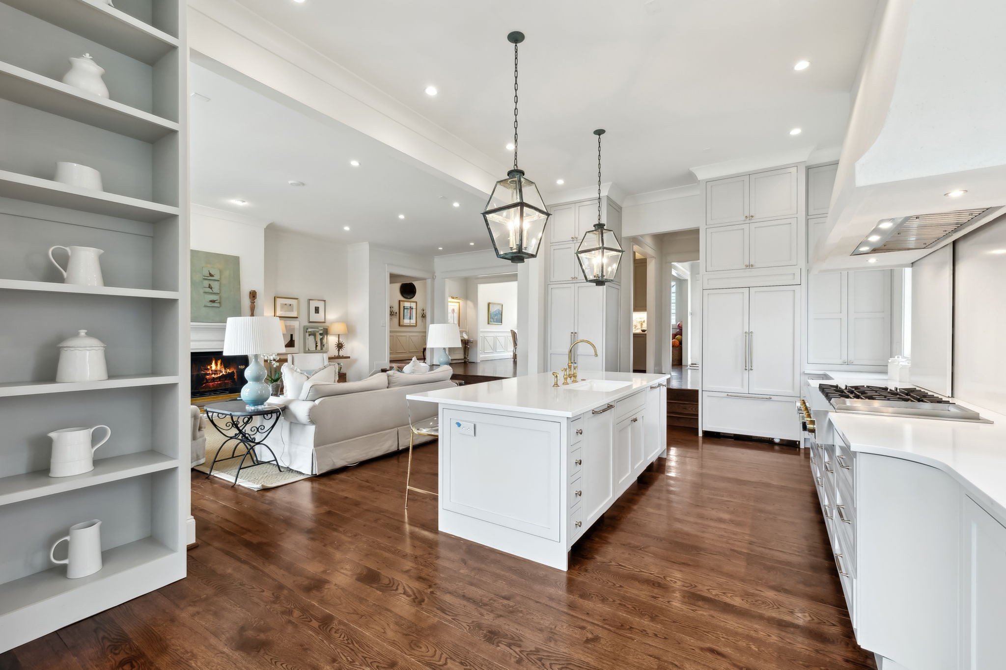 414 Lynnwood Blvd