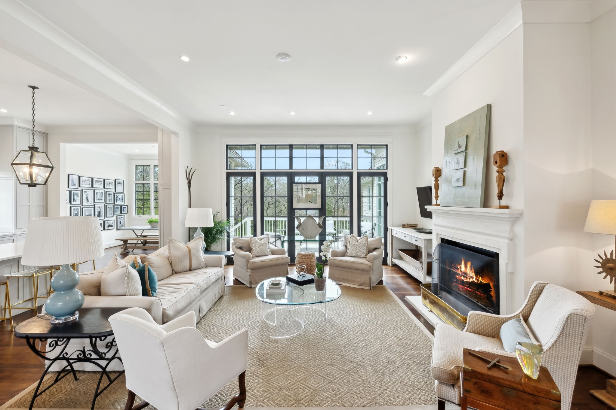 414 Lynnwood Blvd