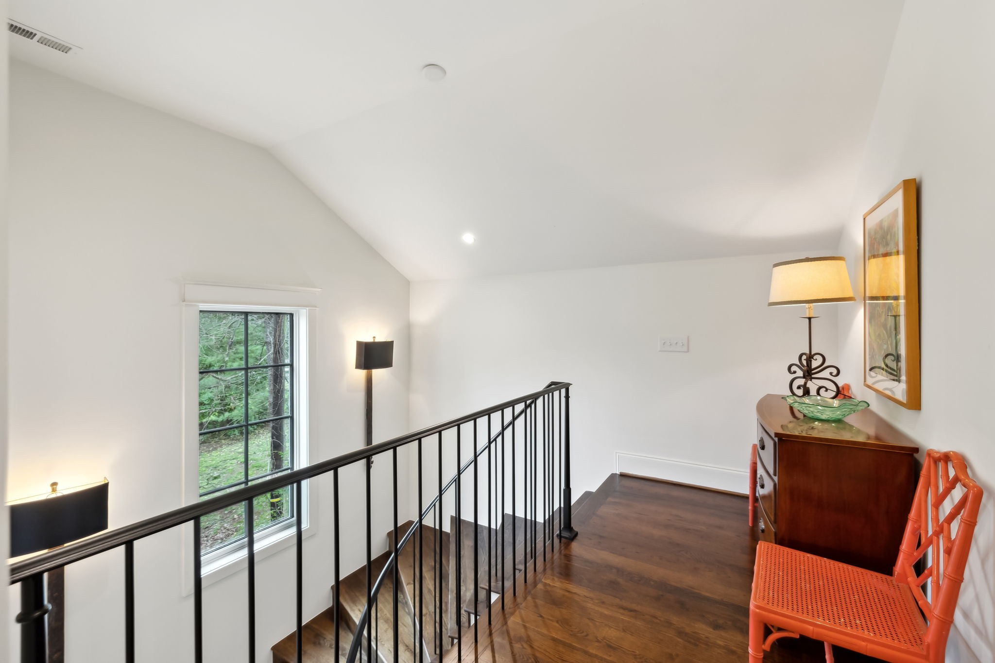 414 Lynnwood Blvd