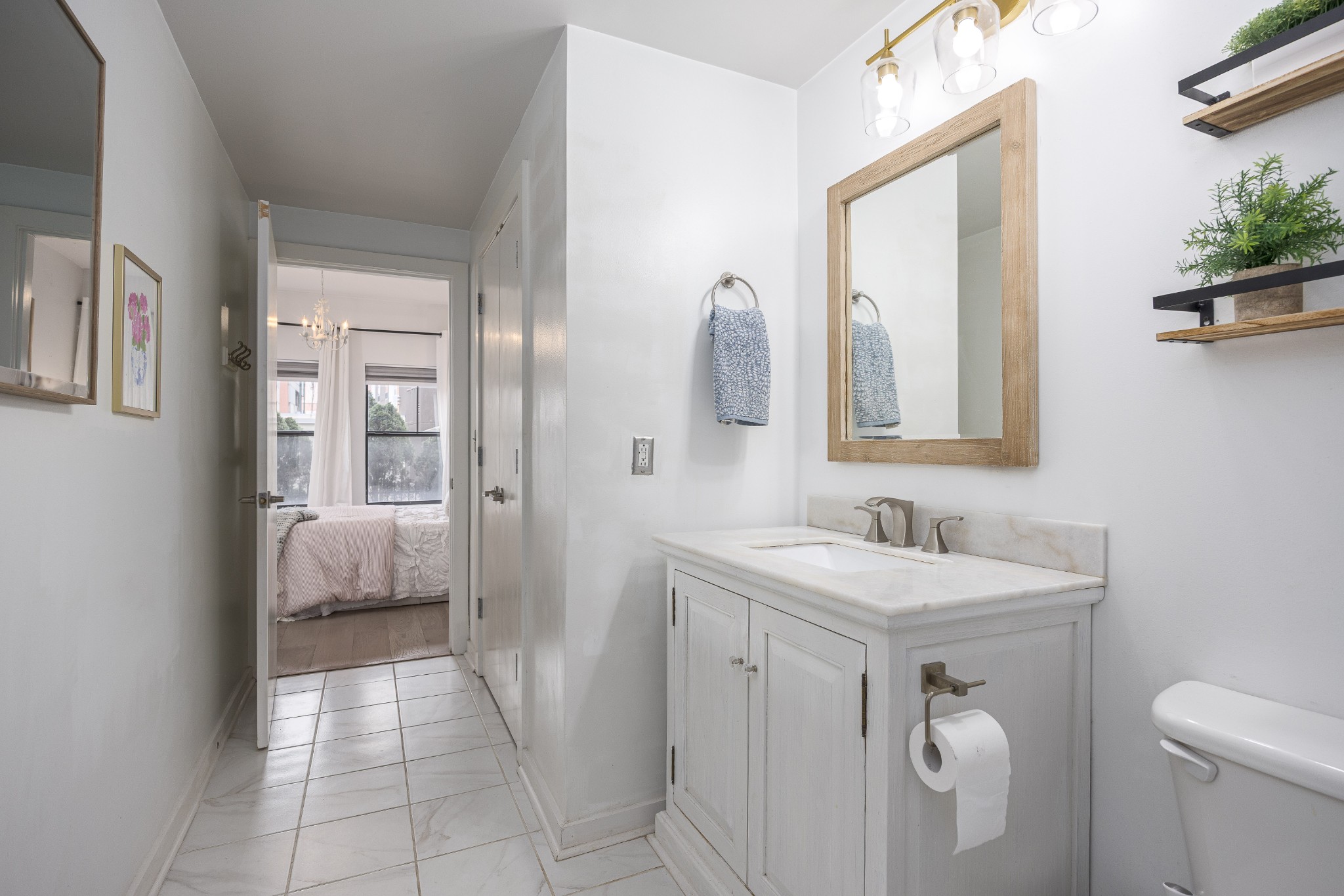 1803 Broadway Unit: 222