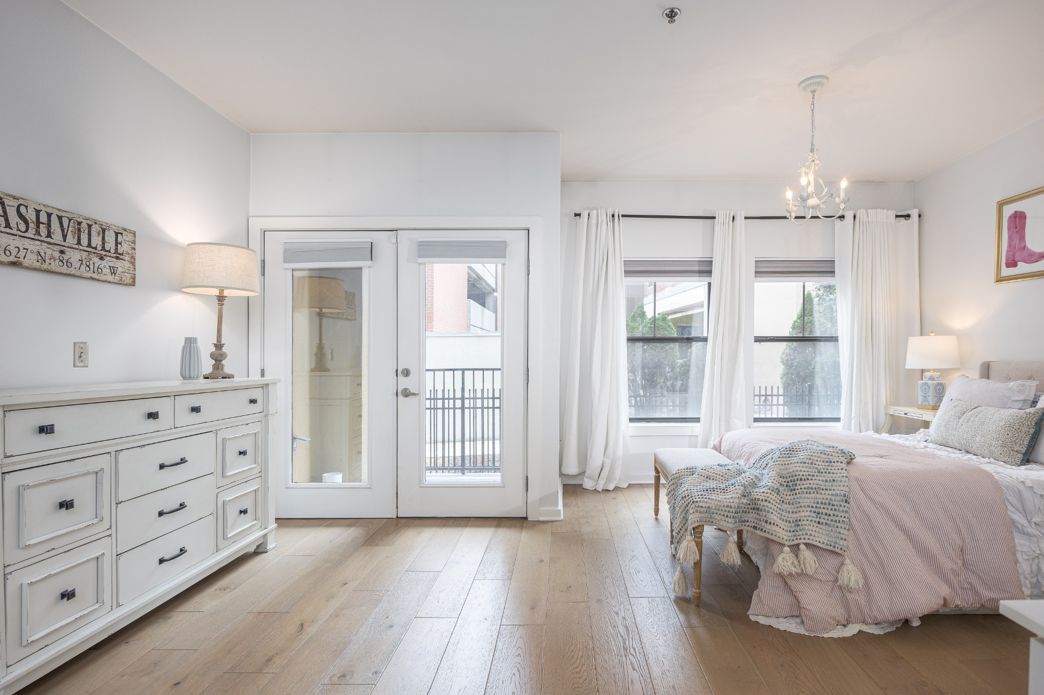 1803 Broadway Unit: 222