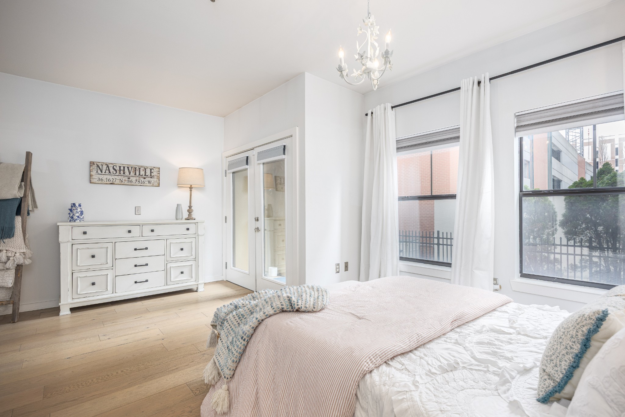 1803 Broadway Unit: 222