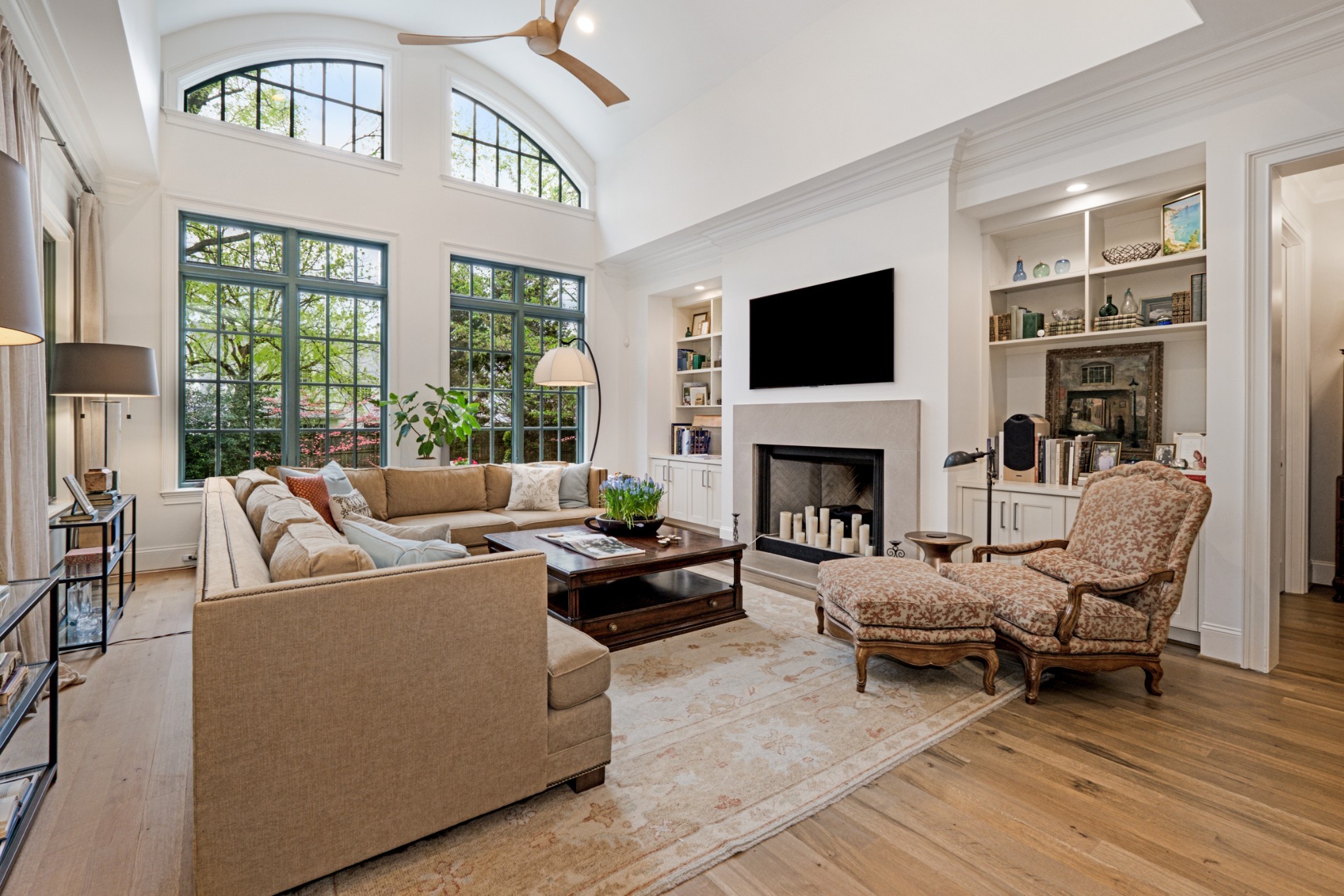 4104 Skyline Dr