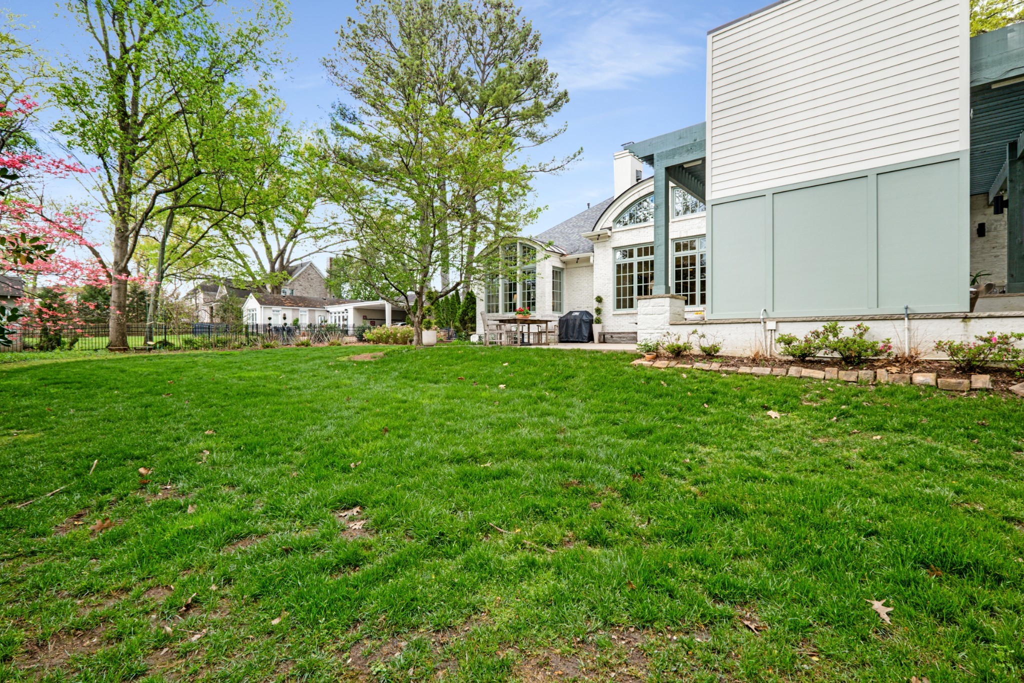 4104 Skyline Dr