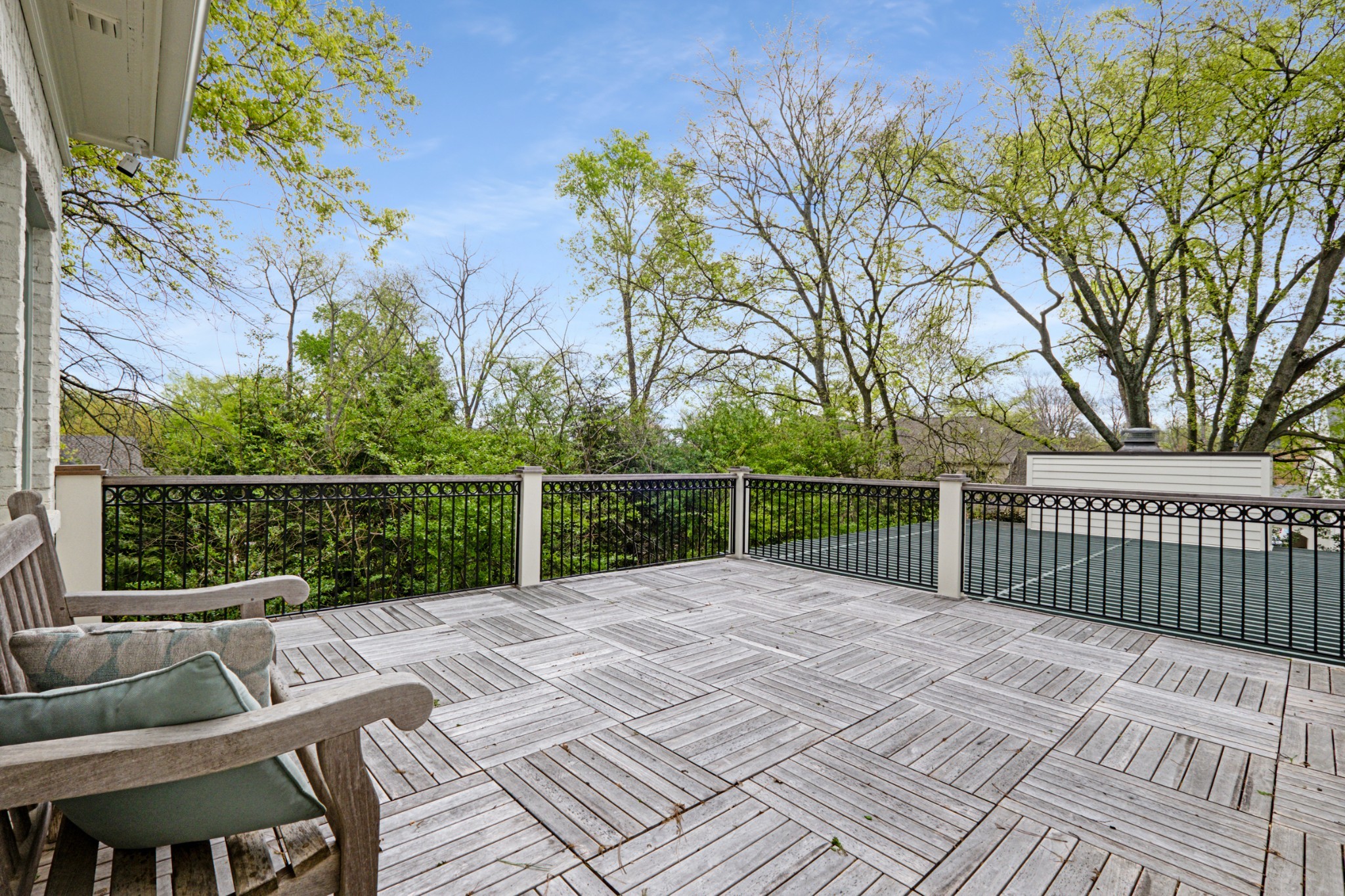 4104 Skyline Dr