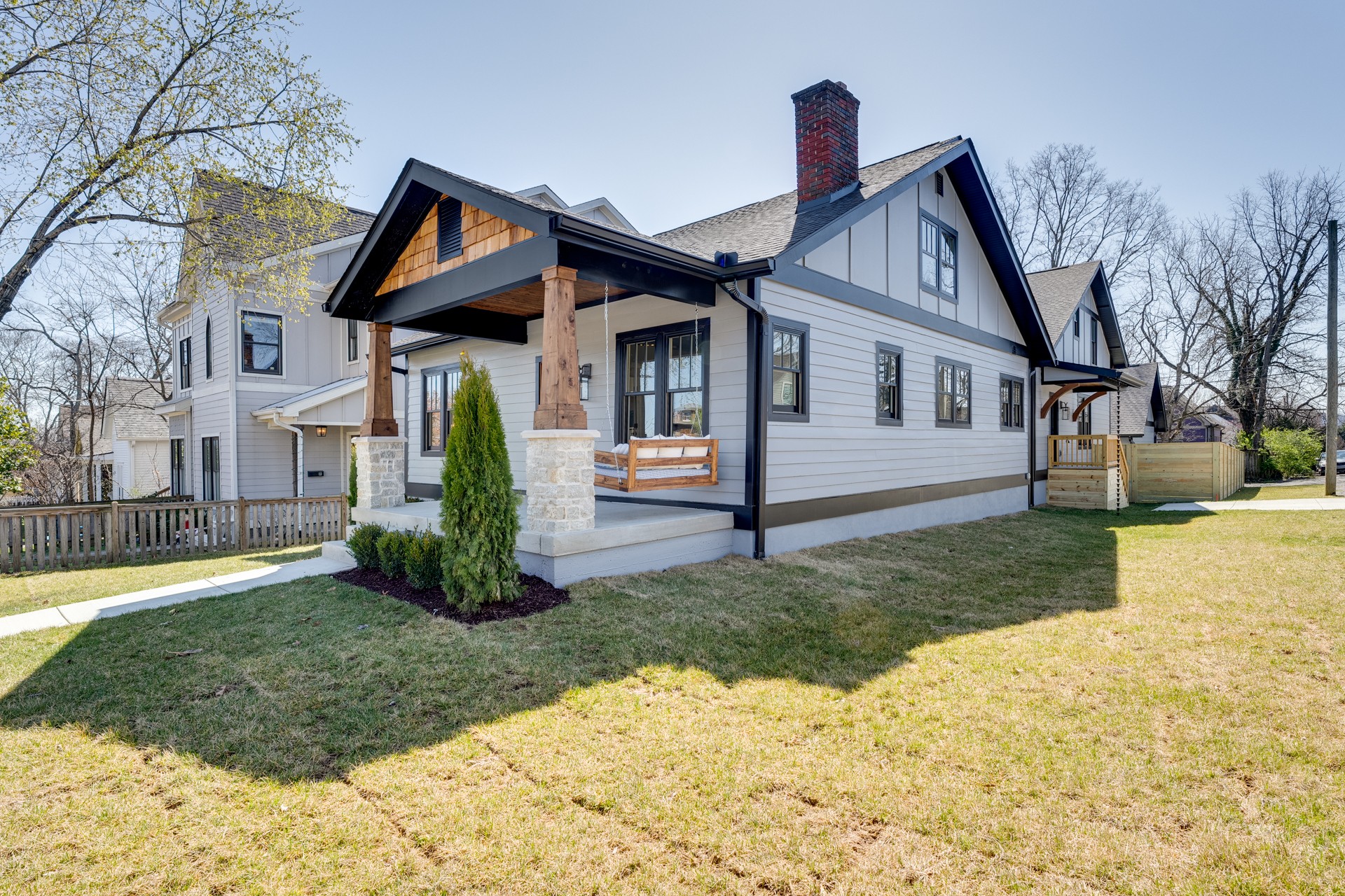1013 Montrose Ave