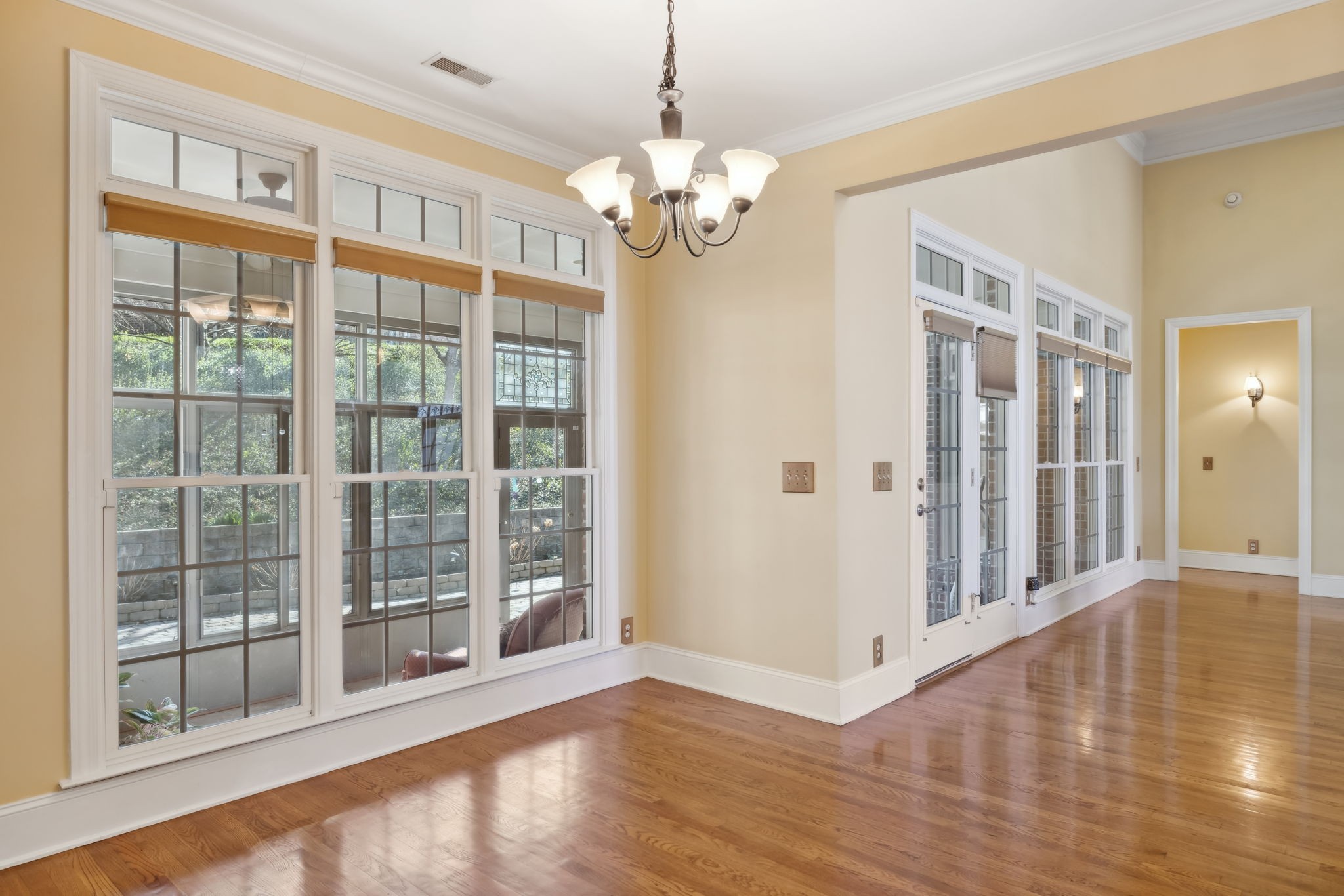 2119 Willowmet Dr
