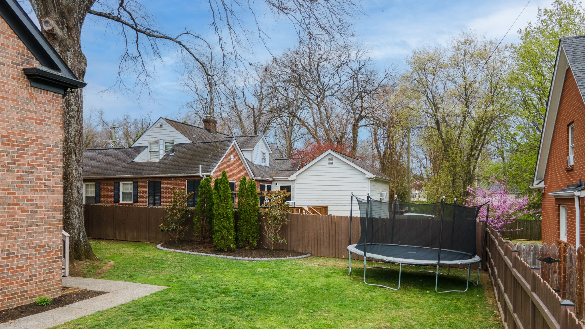 3612 Belmont Blvd