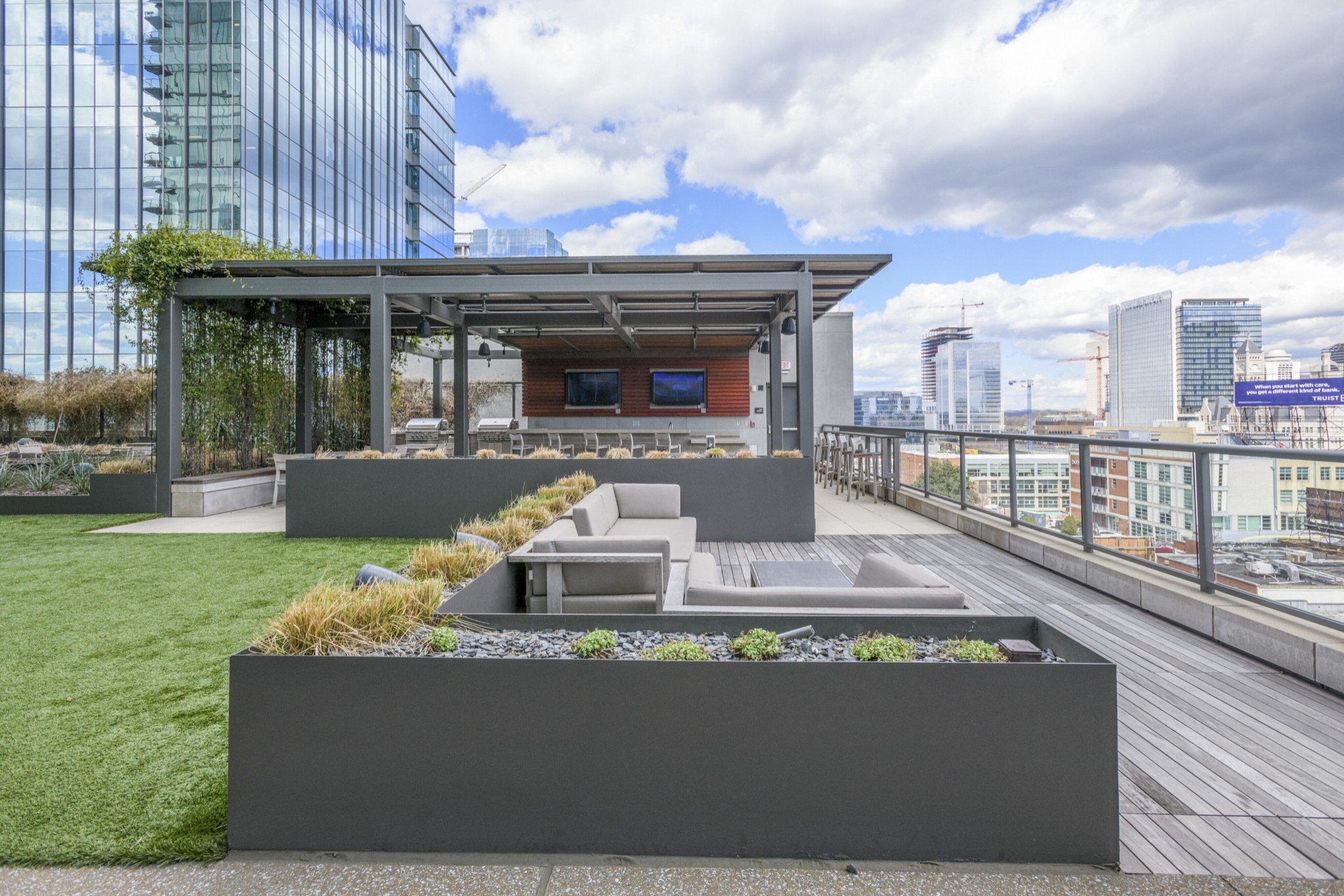 1212 Laurel St Unit: 205