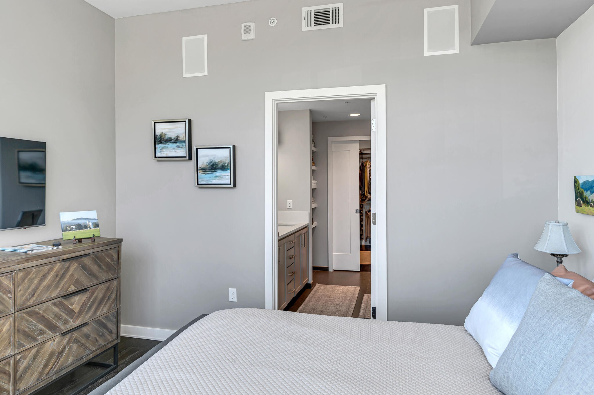 1212 Laurel St Unit: 205