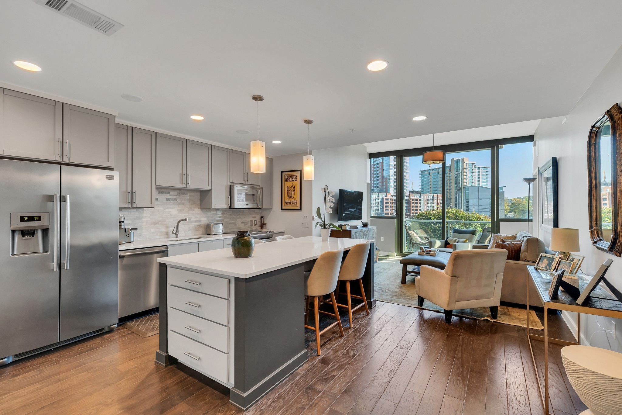 1212 Laurel St Unit: 205