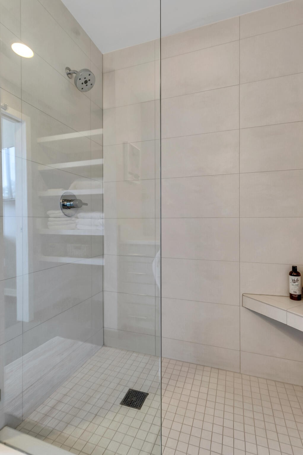 1212 Laurel St Unit: 205