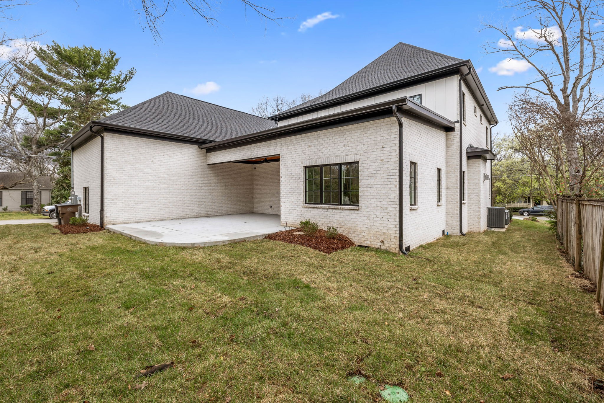 849 Crestridge Dr