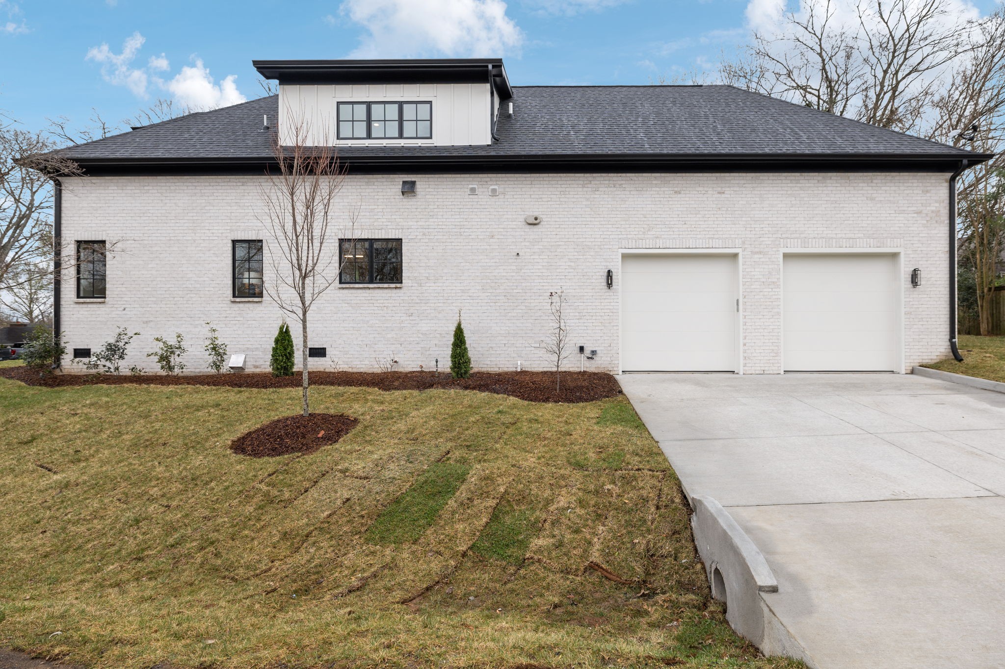 849 Crestridge Dr