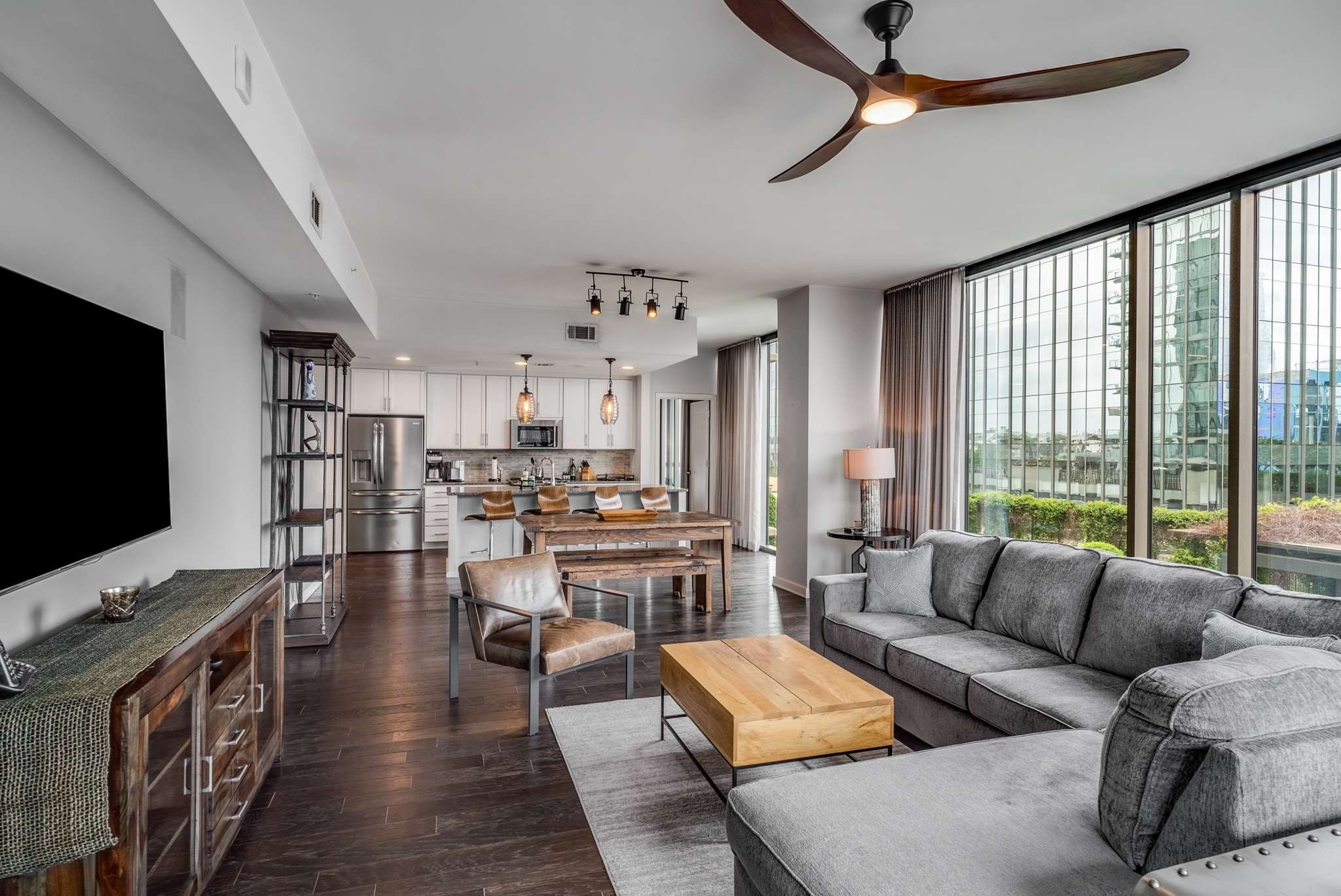 1212 Laurel St Unit: 602