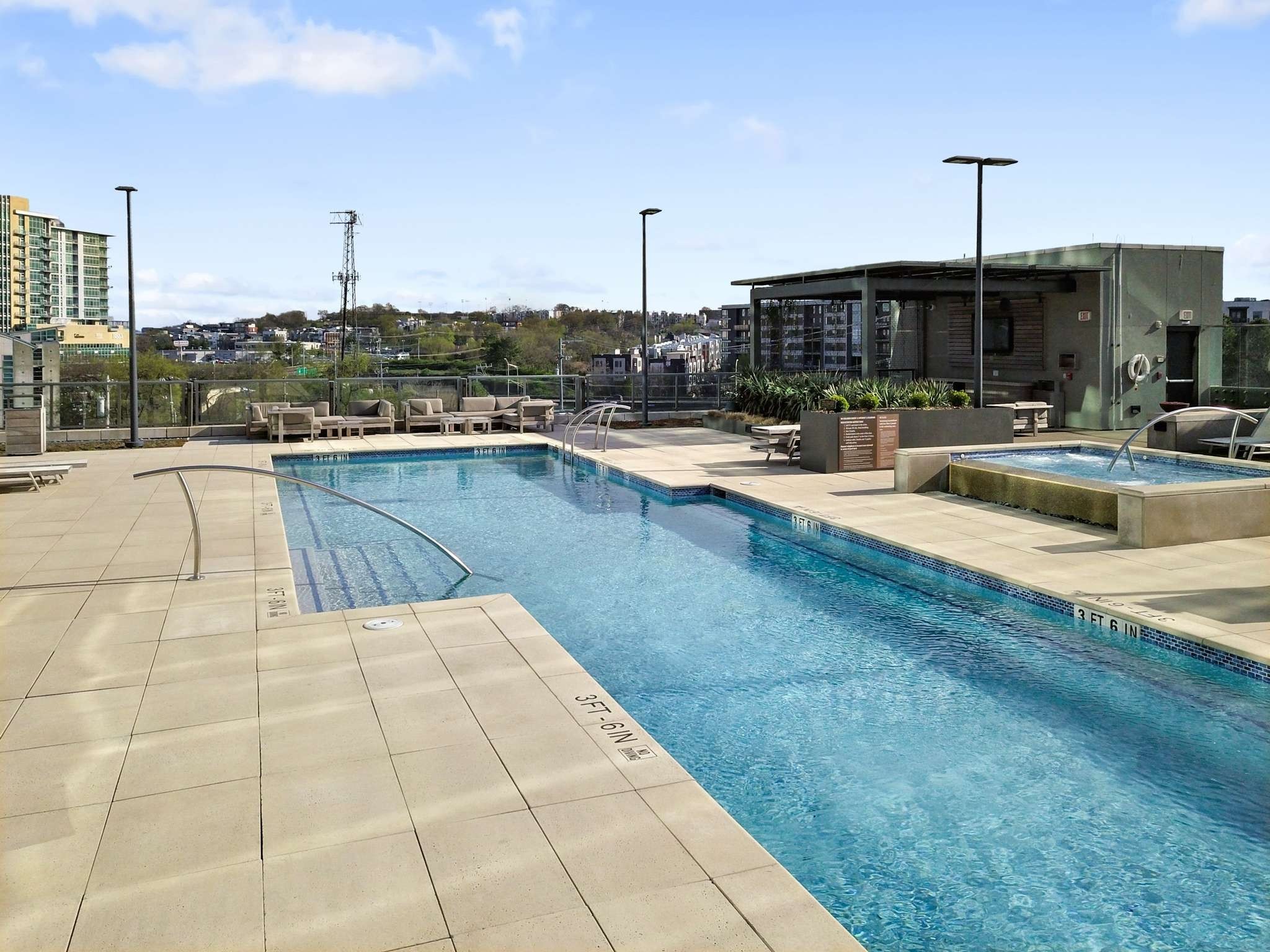 1212 Laurel St Unit: 602