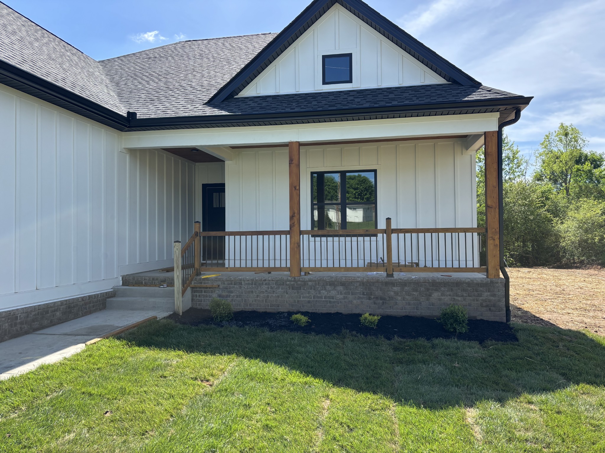 1033 Northside Dr