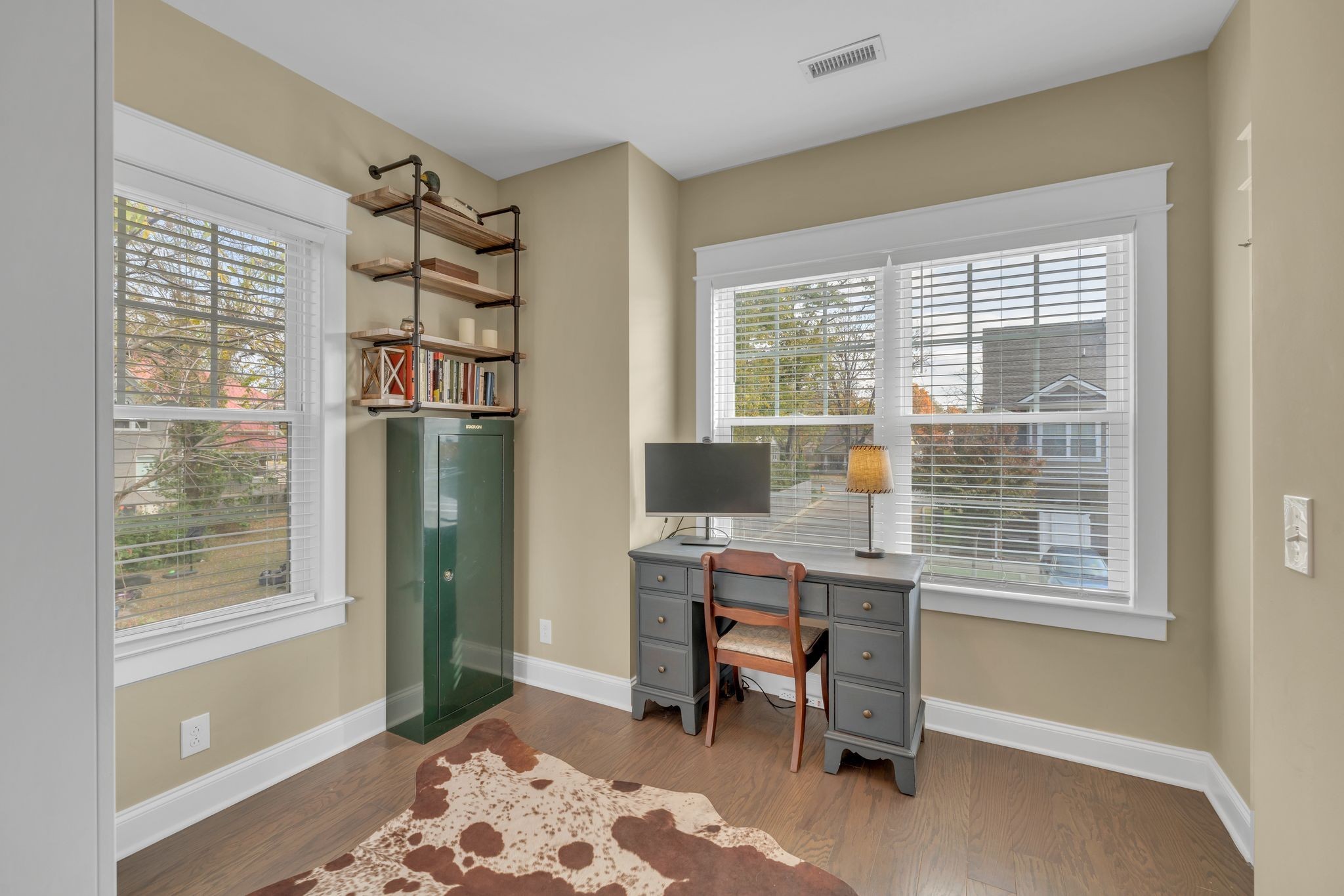 1019 N Maple St Unit: 2E