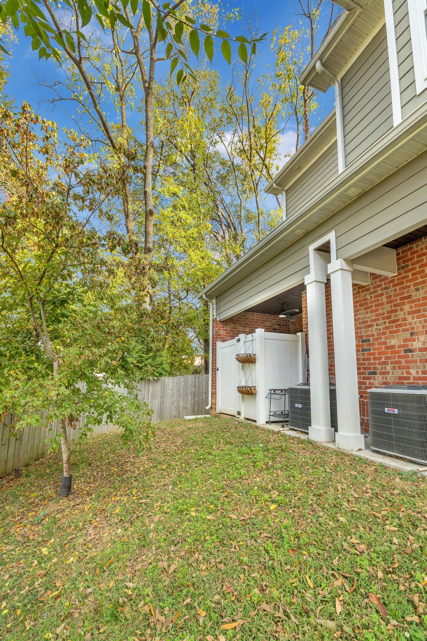 1019 N Maple St Unit: 2E