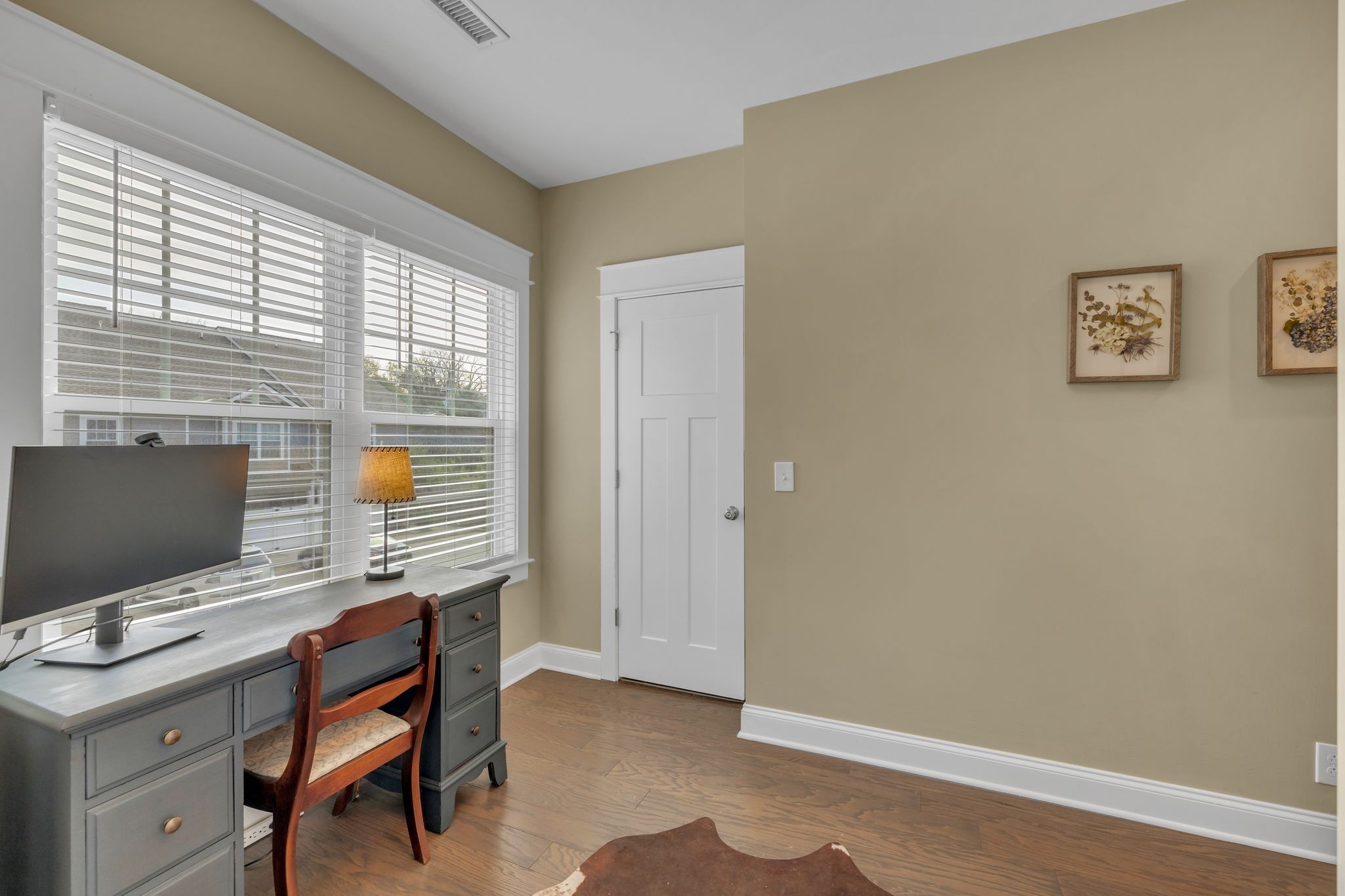 1019 N Maple St Unit: 2E