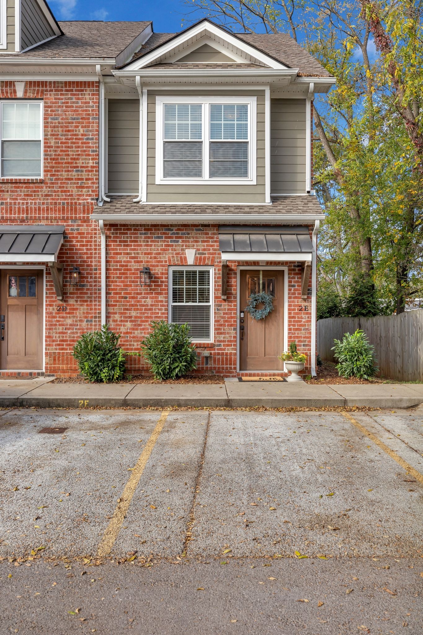 1019 N Maple St Unit: 2E