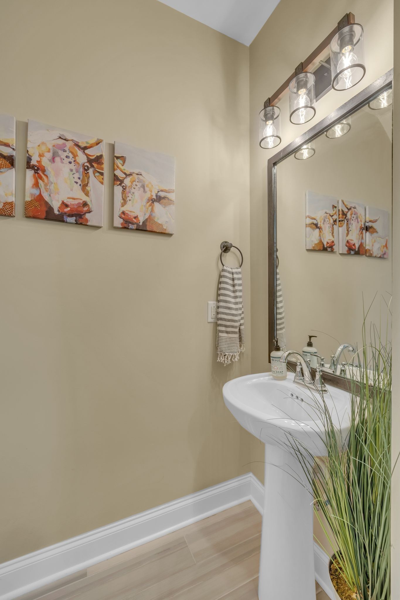 1019 N Maple St Unit: 2E
