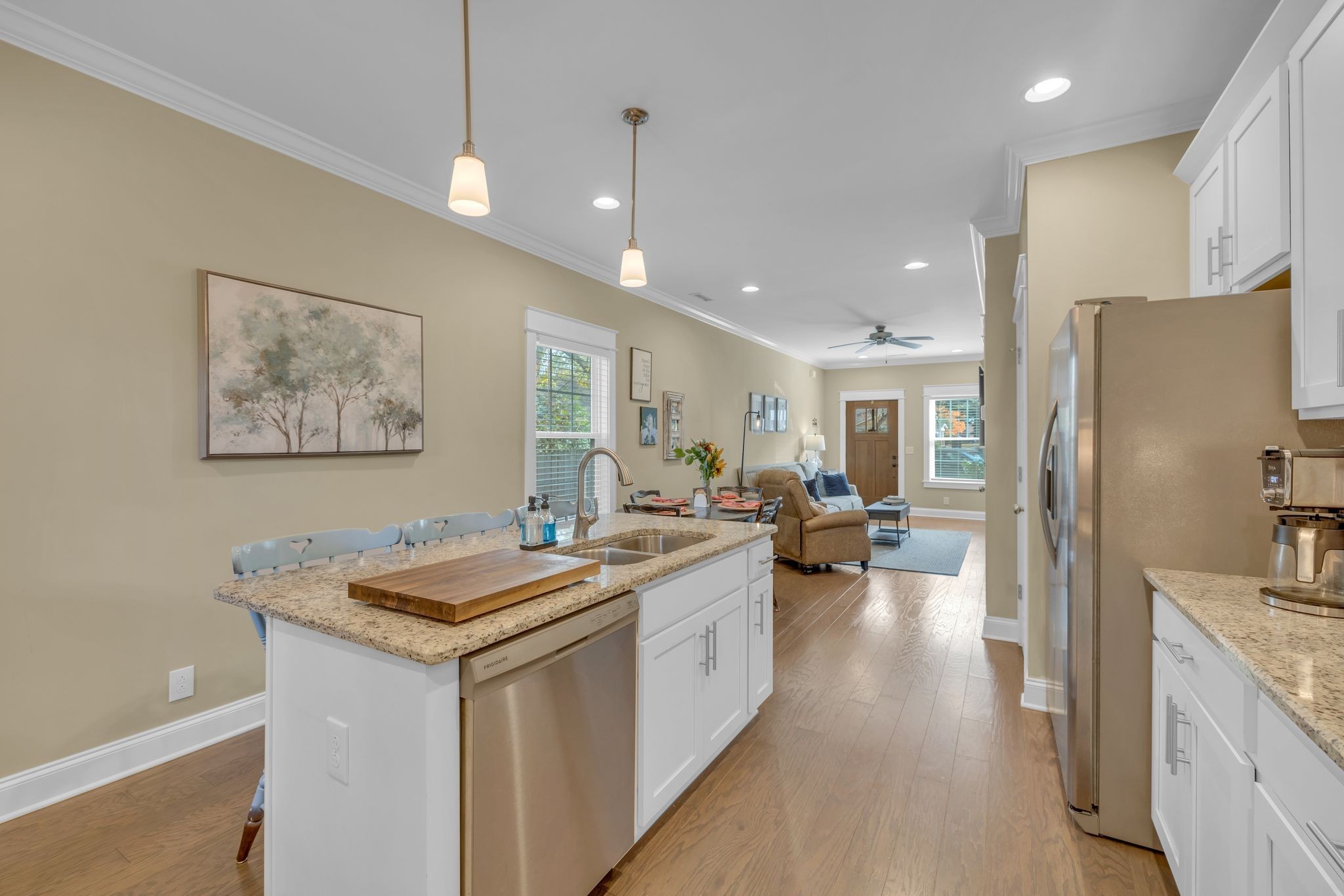 1019 N Maple St Unit: 2E