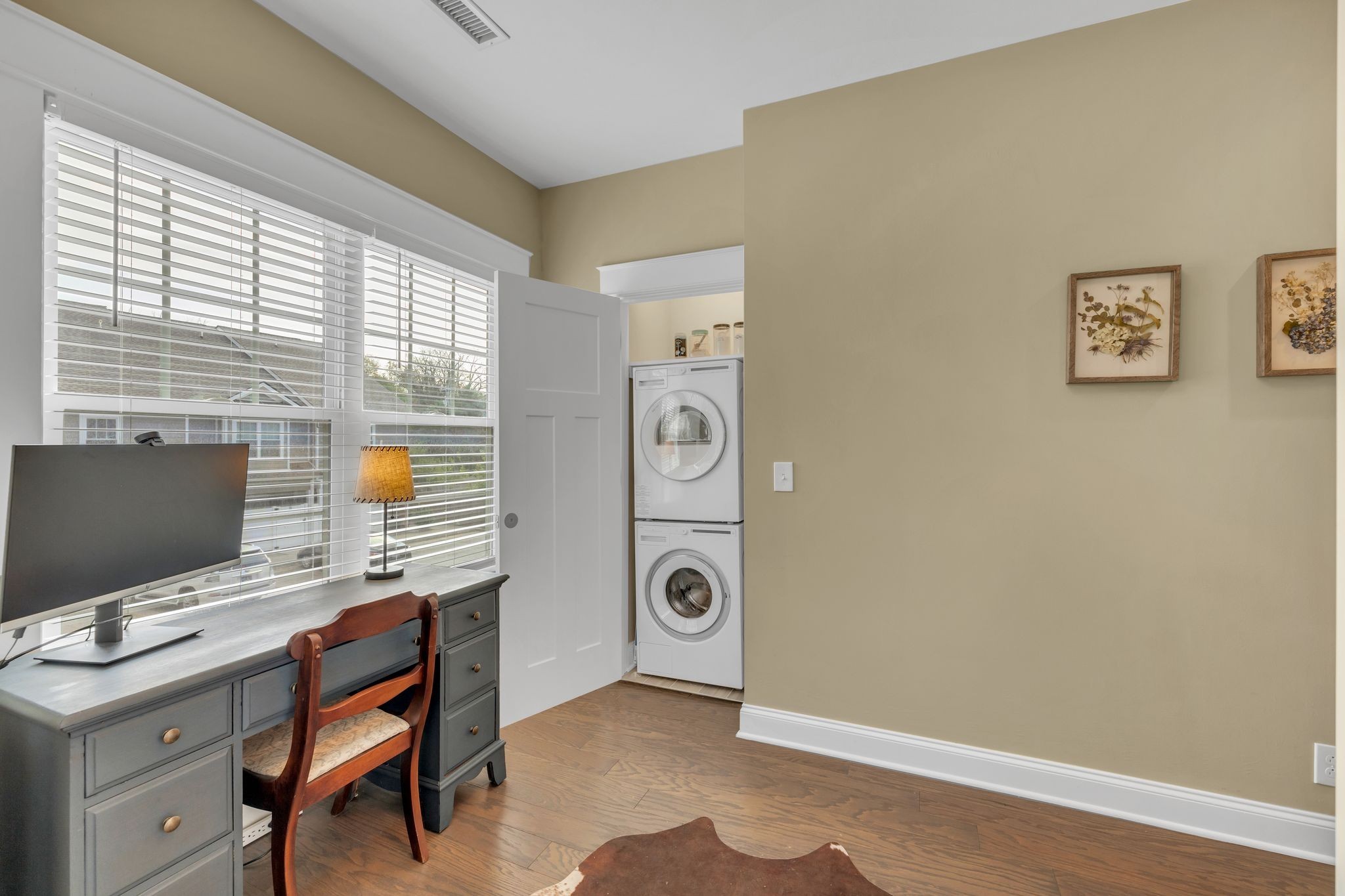 1019 N Maple St Unit: 2E