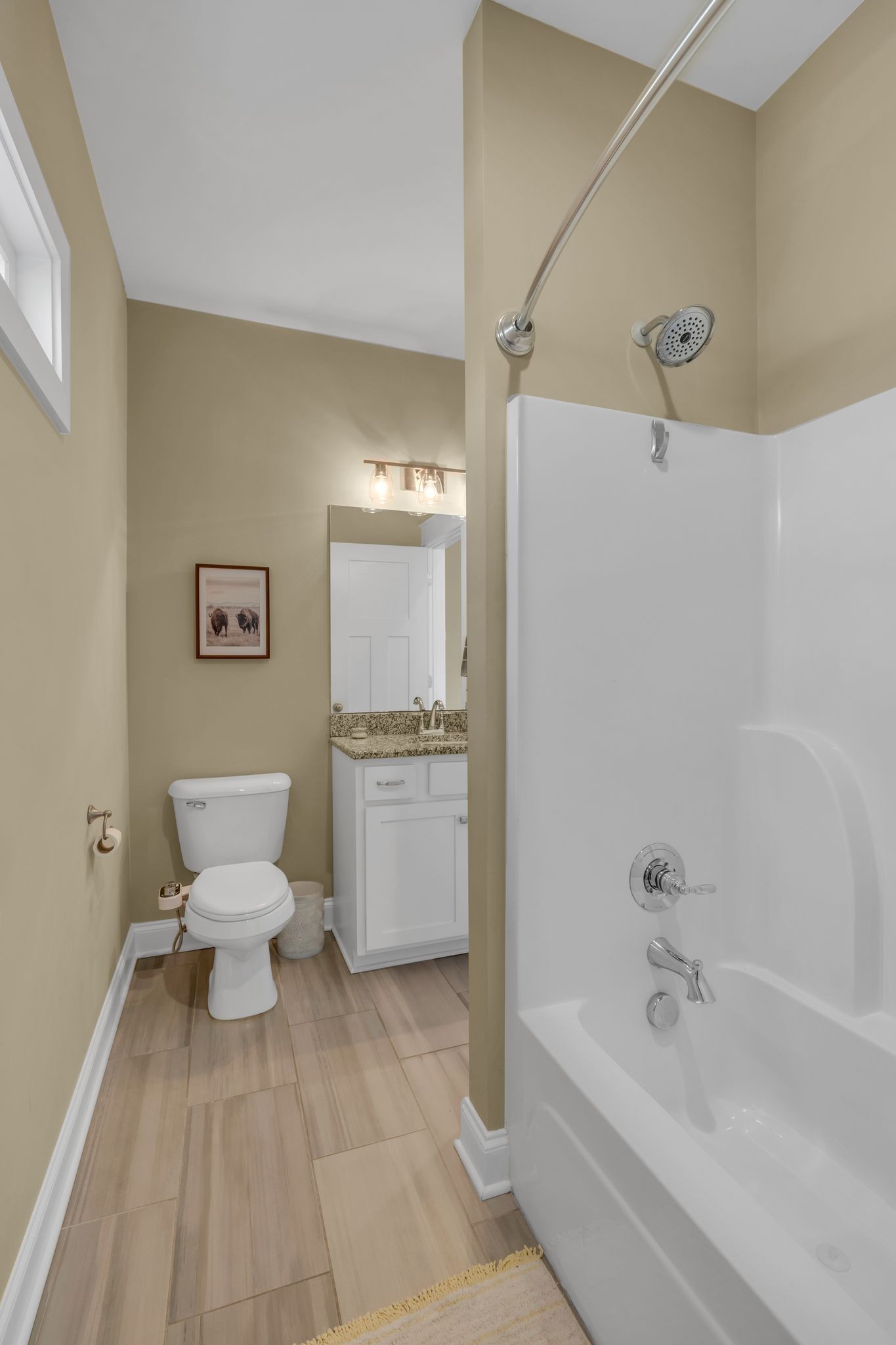 1019 N Maple St Unit: 2E