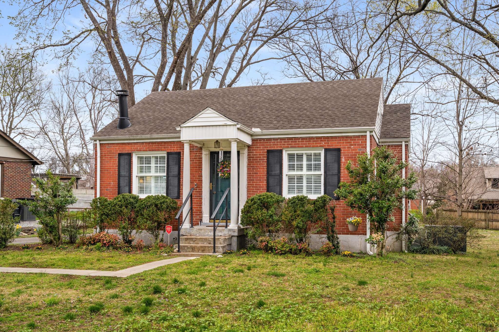 1108 Woodvale Dr