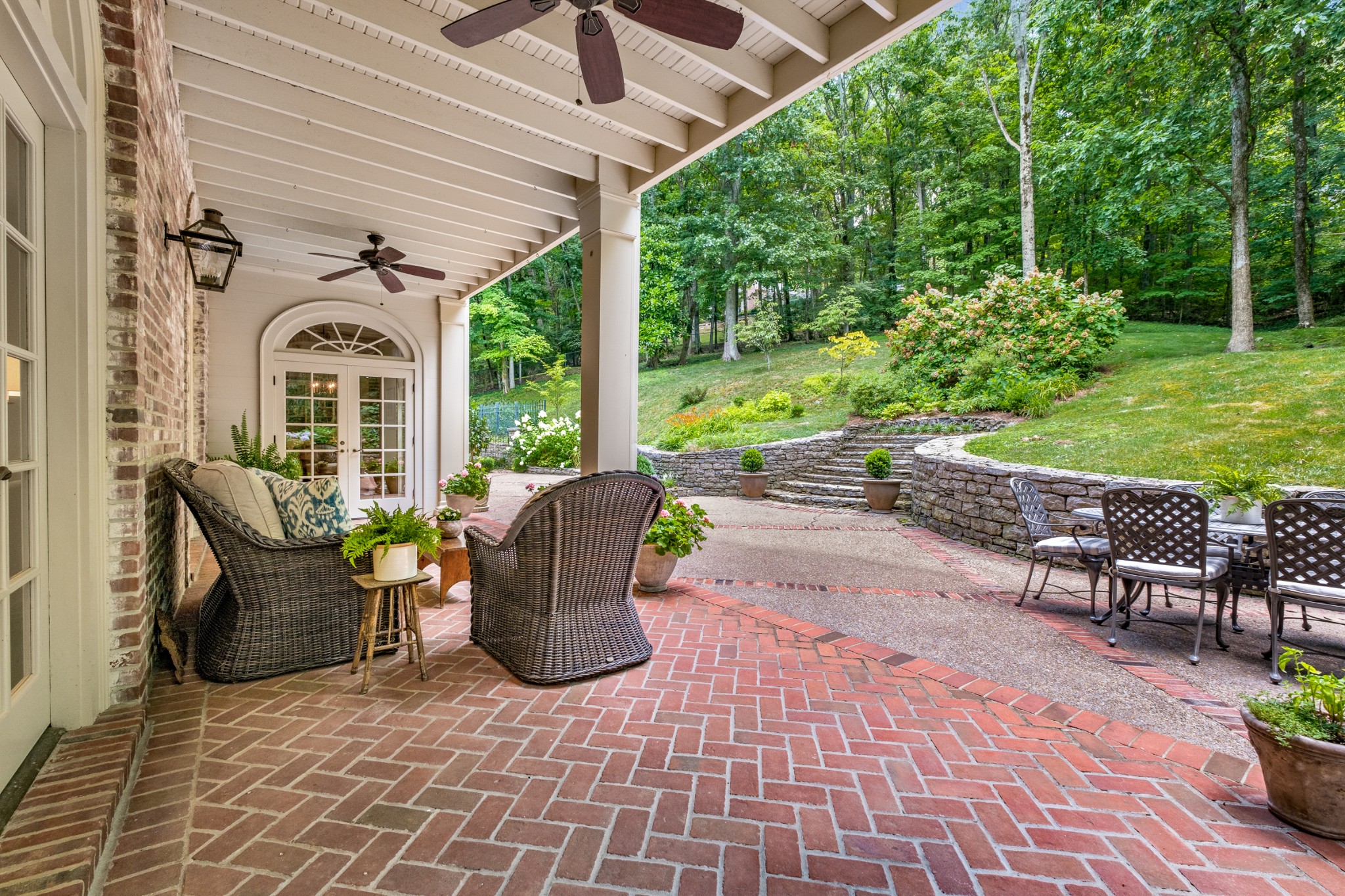 1318 Chickering Rd