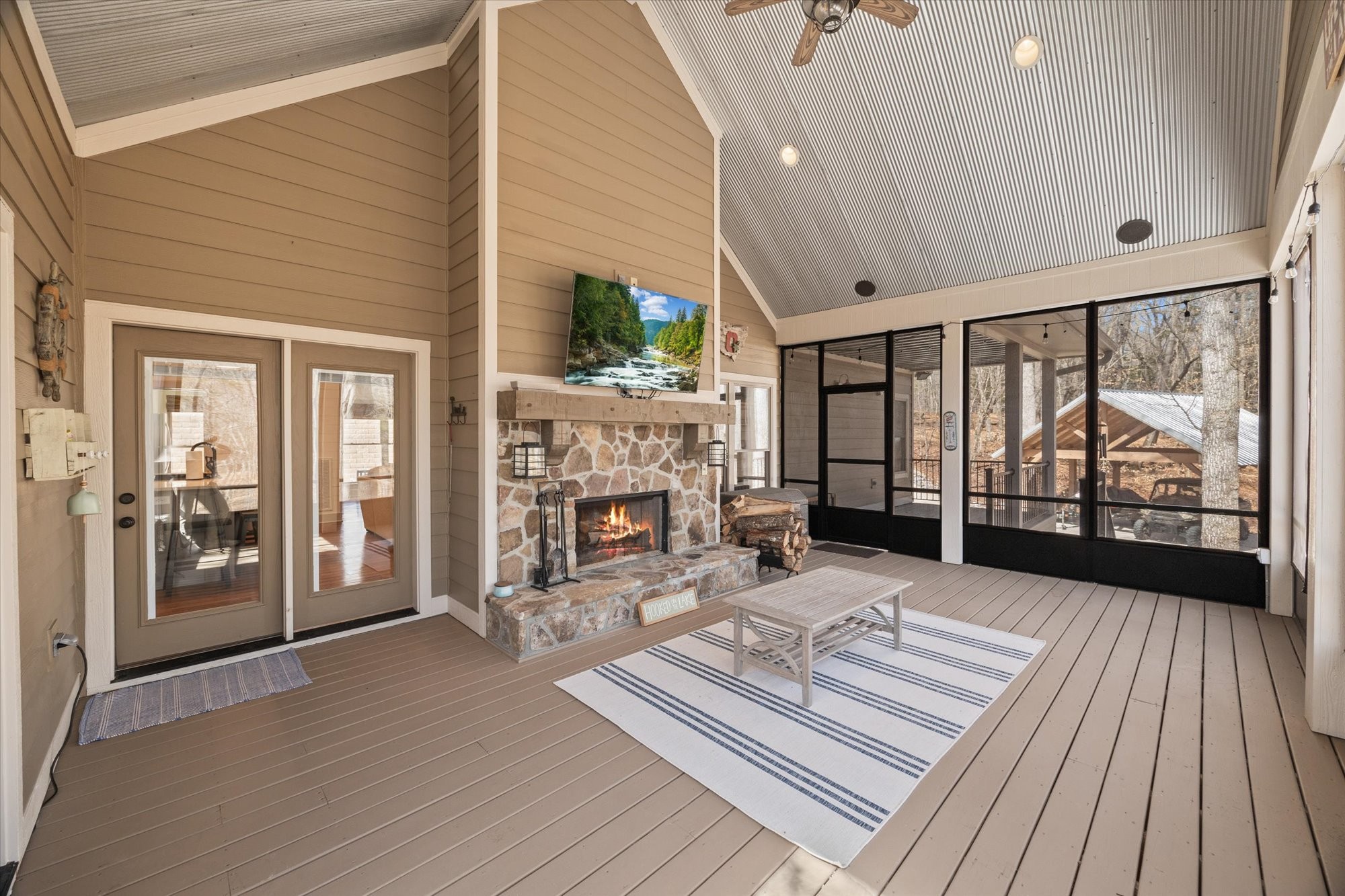 555 Springwood Place