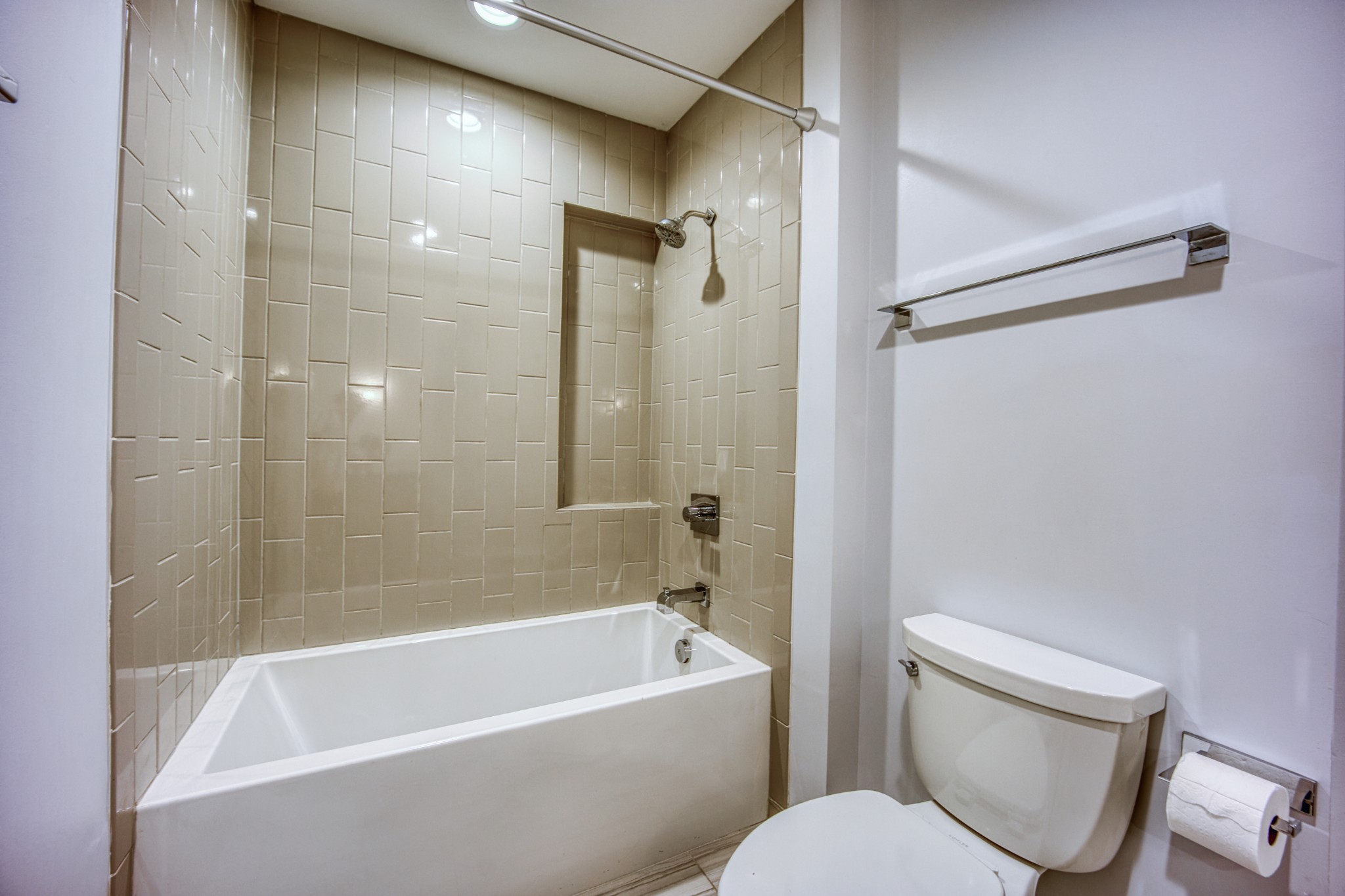 3000 Poston Ave Unit: 102