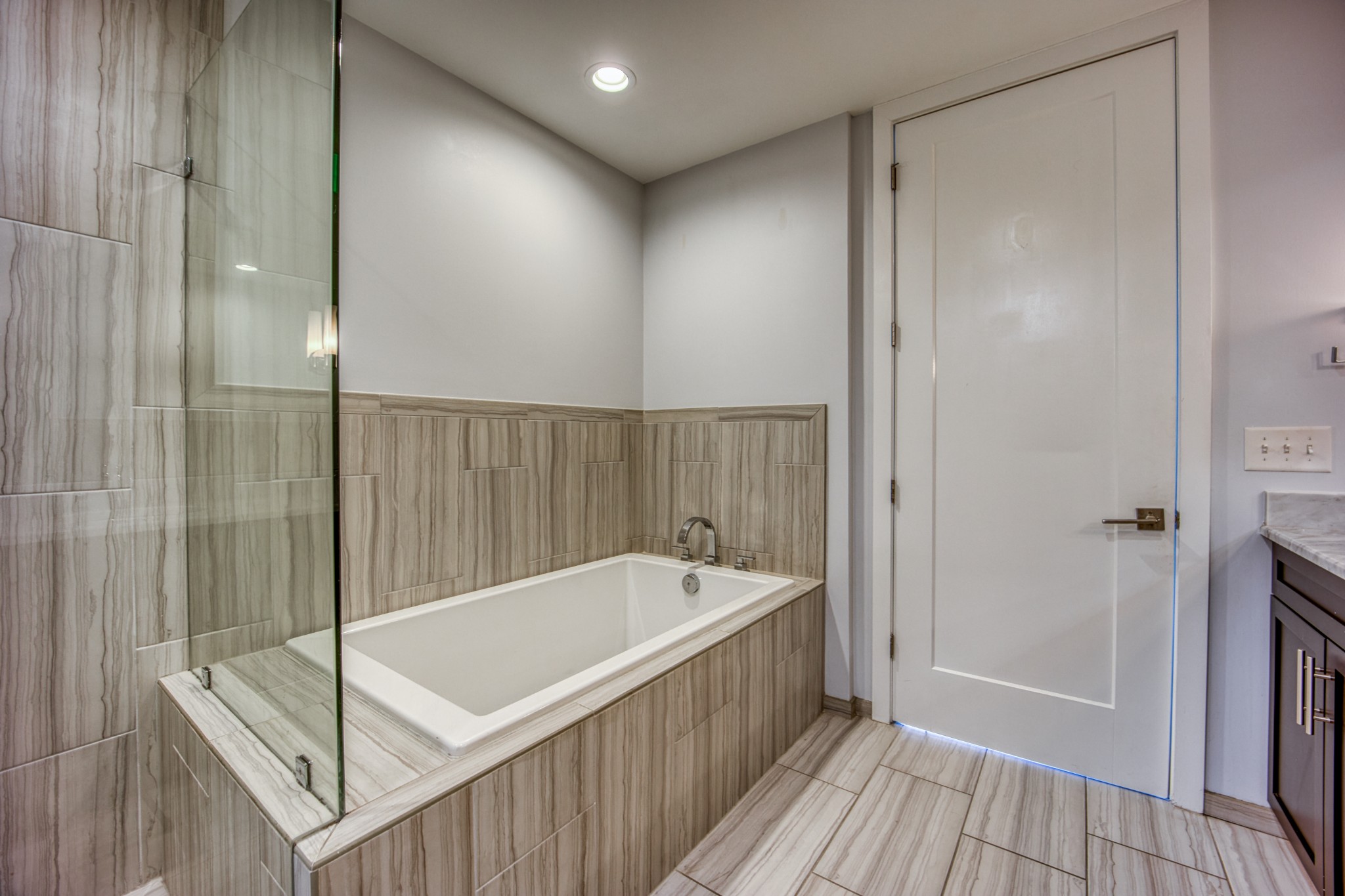 3000 Poston Ave Unit: 102