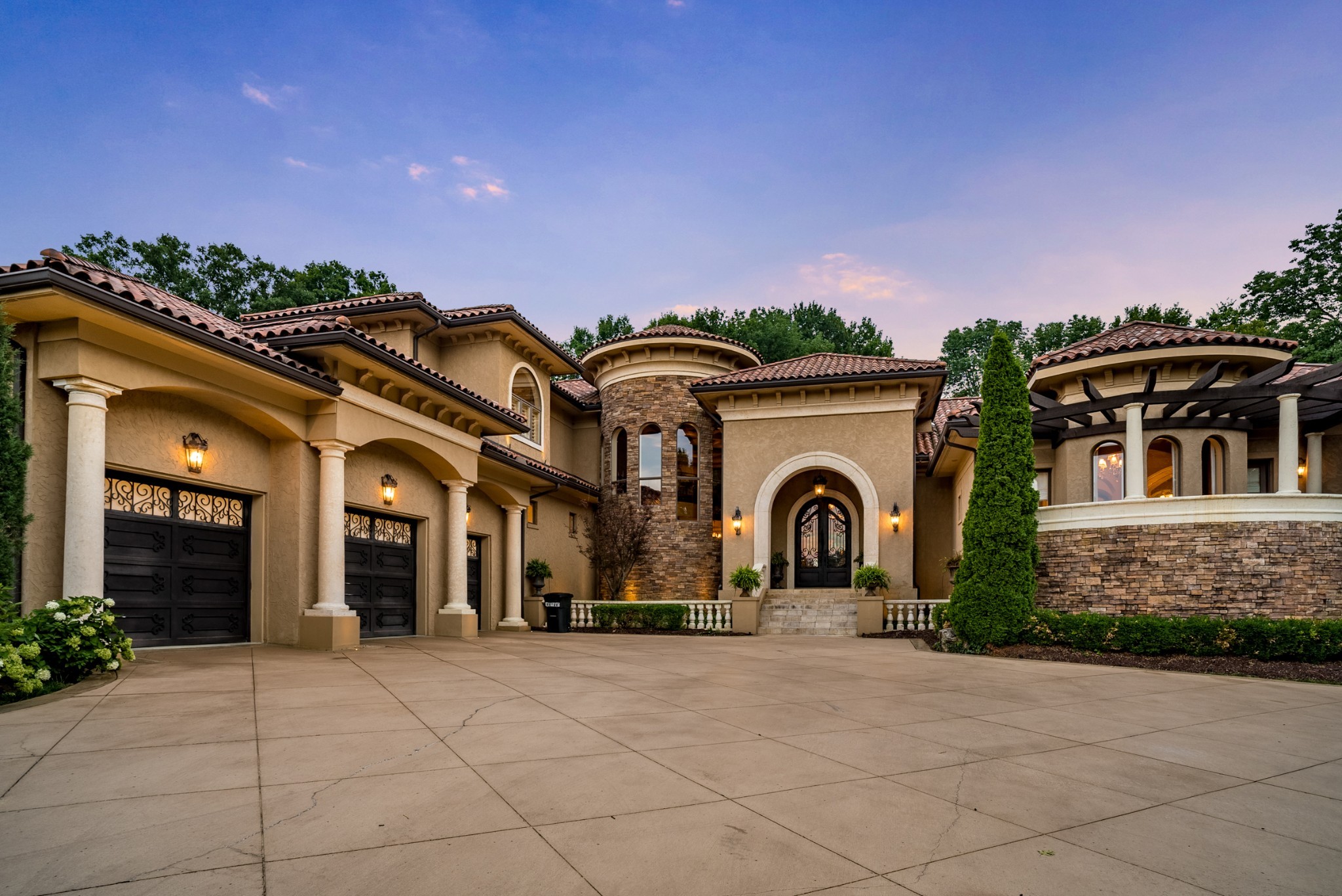 947 Tyne Blvd