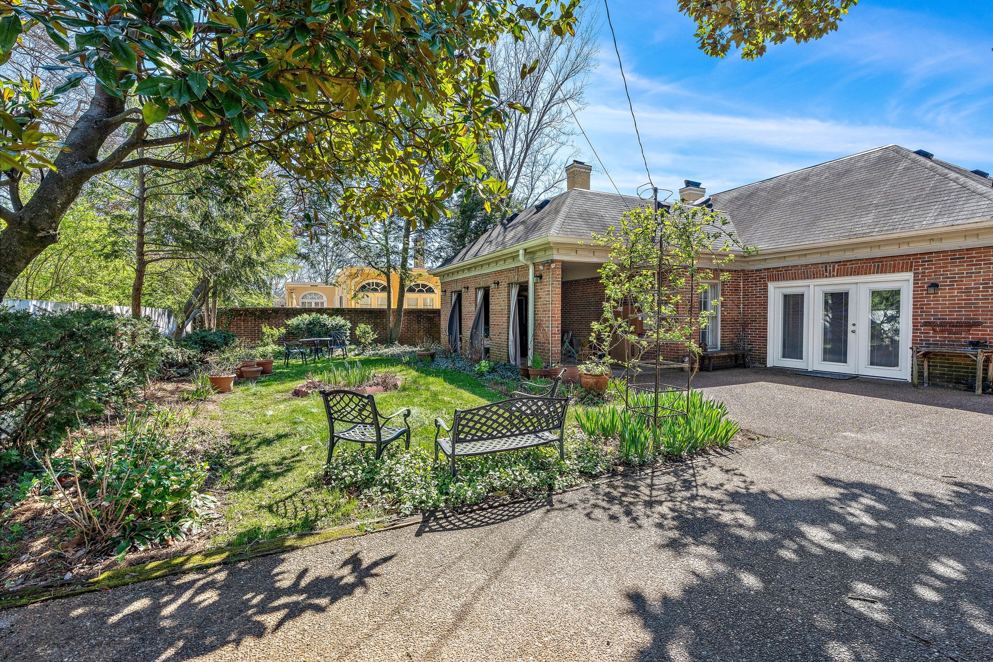 2134 Golf Club Ln