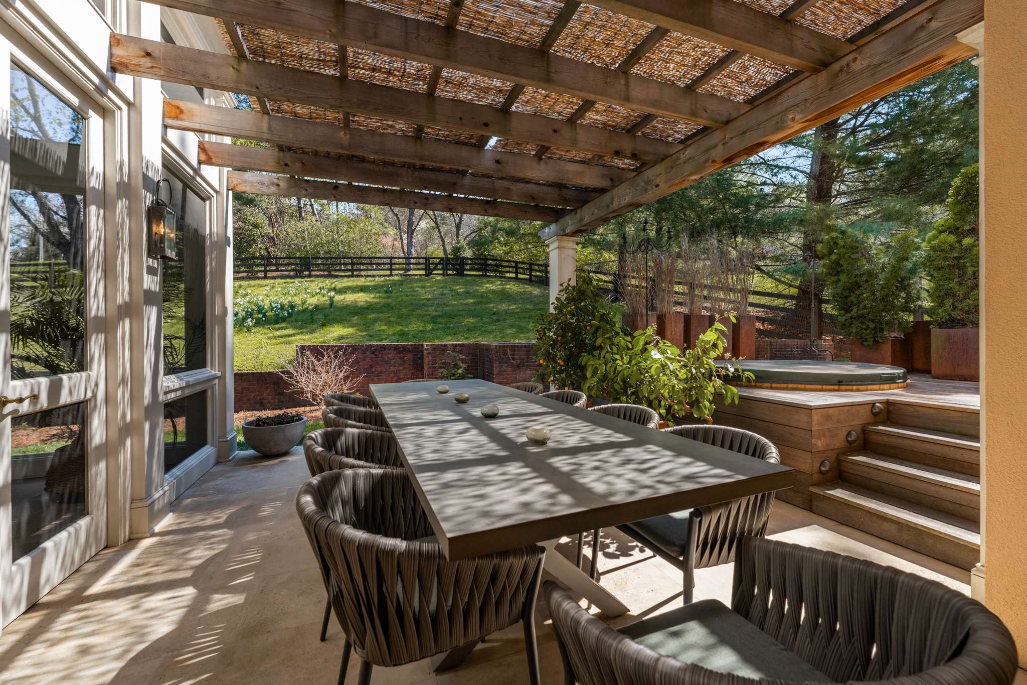 1182 Travelers Ridge Dr