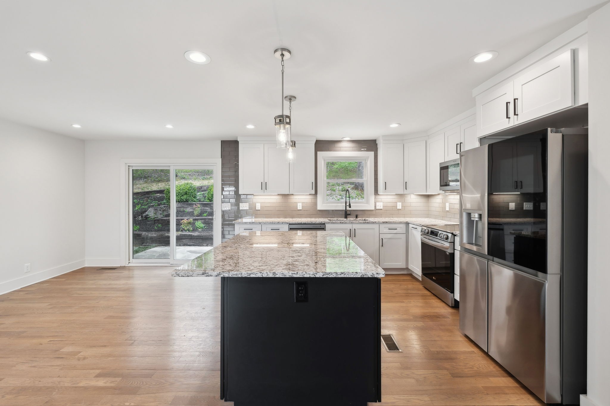 712 Wagon Dr