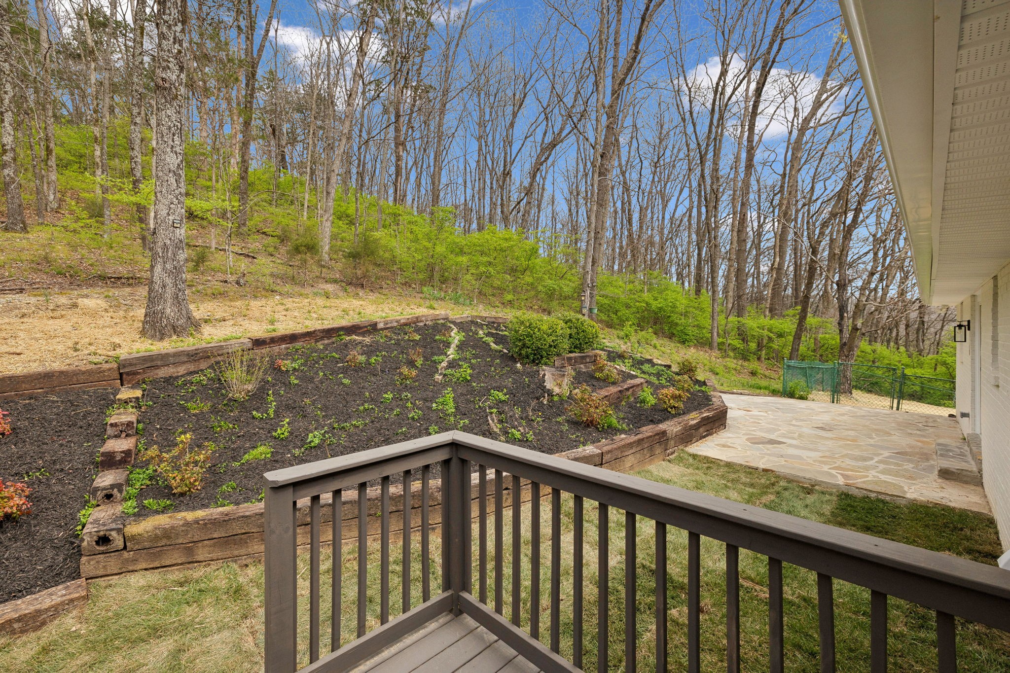 712 Wagon Dr