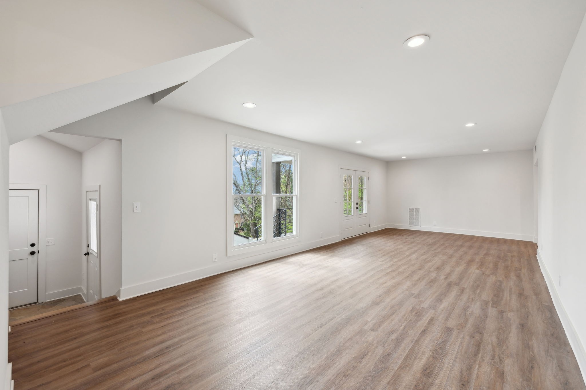 712 Wagon Dr