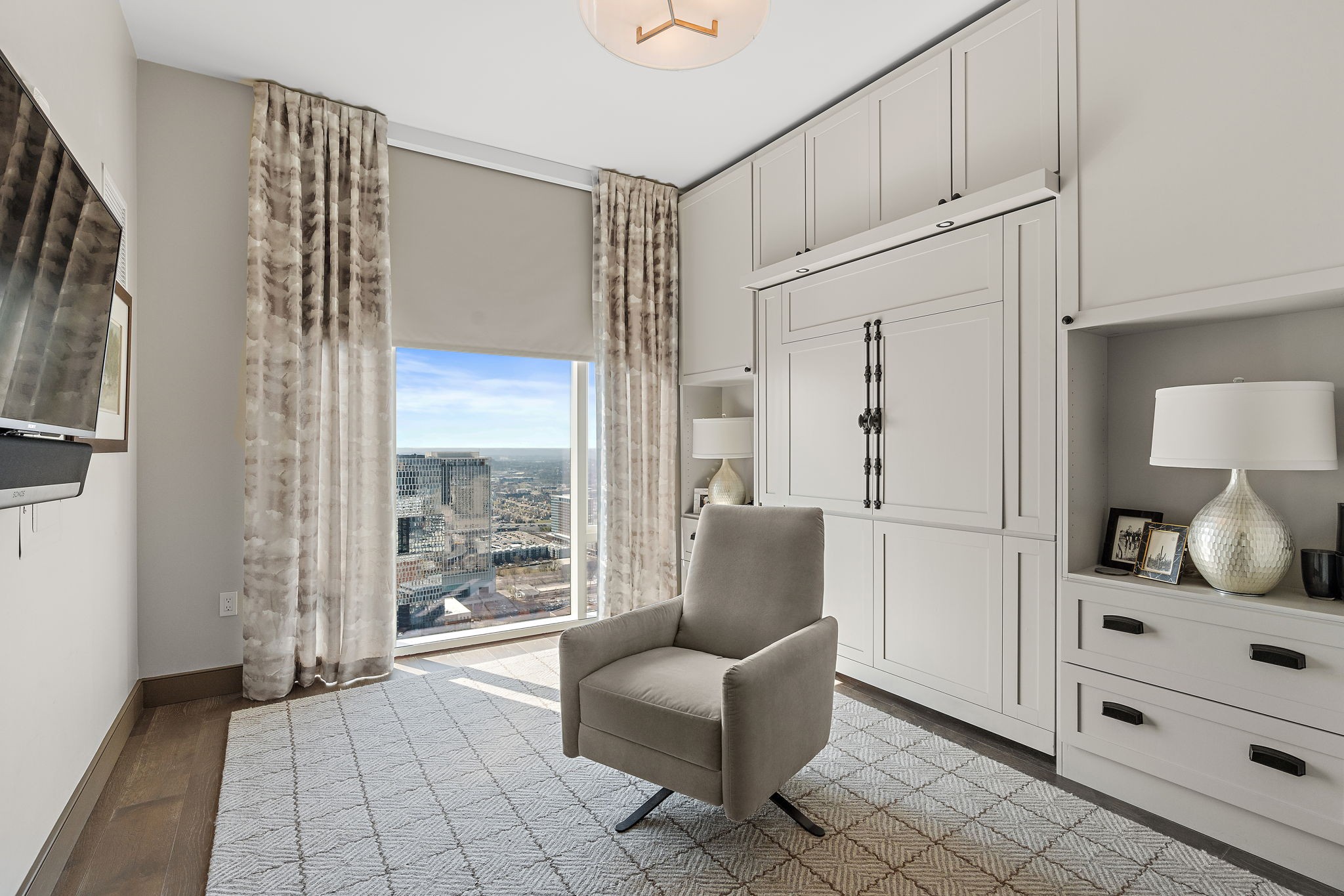 515 Church St Unit: 3908
