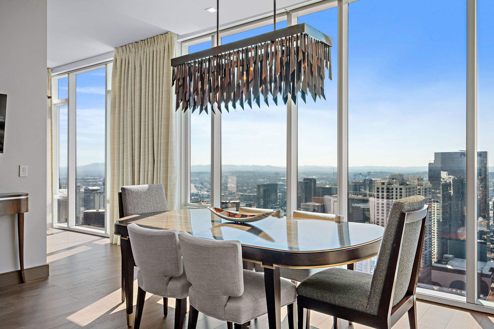 515 Church St Unit: 3908