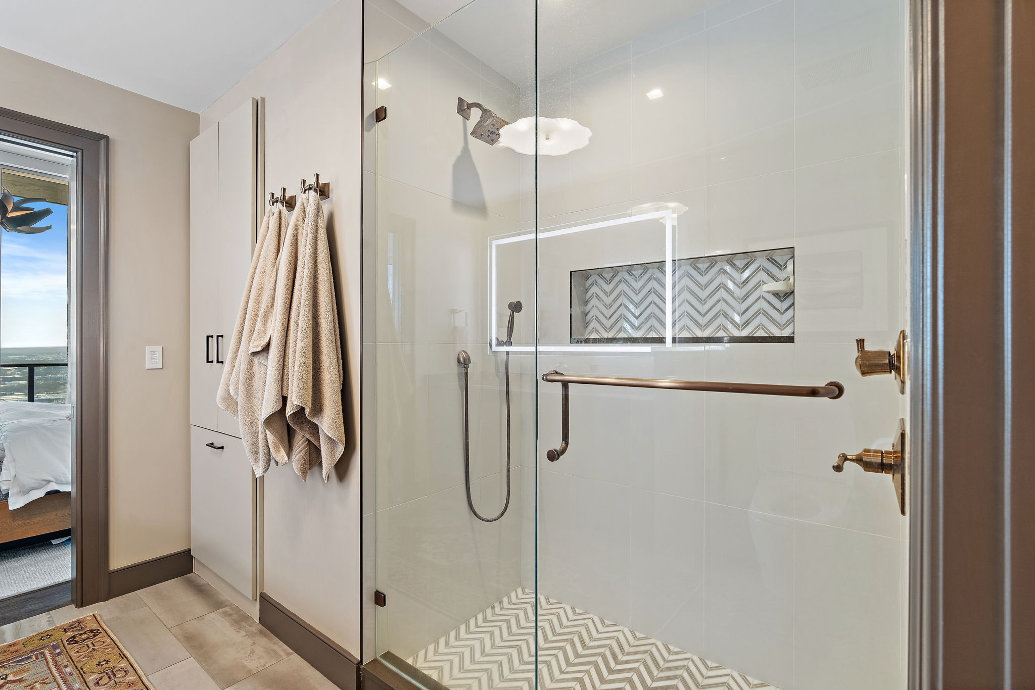 515 Church St Unit: 3908