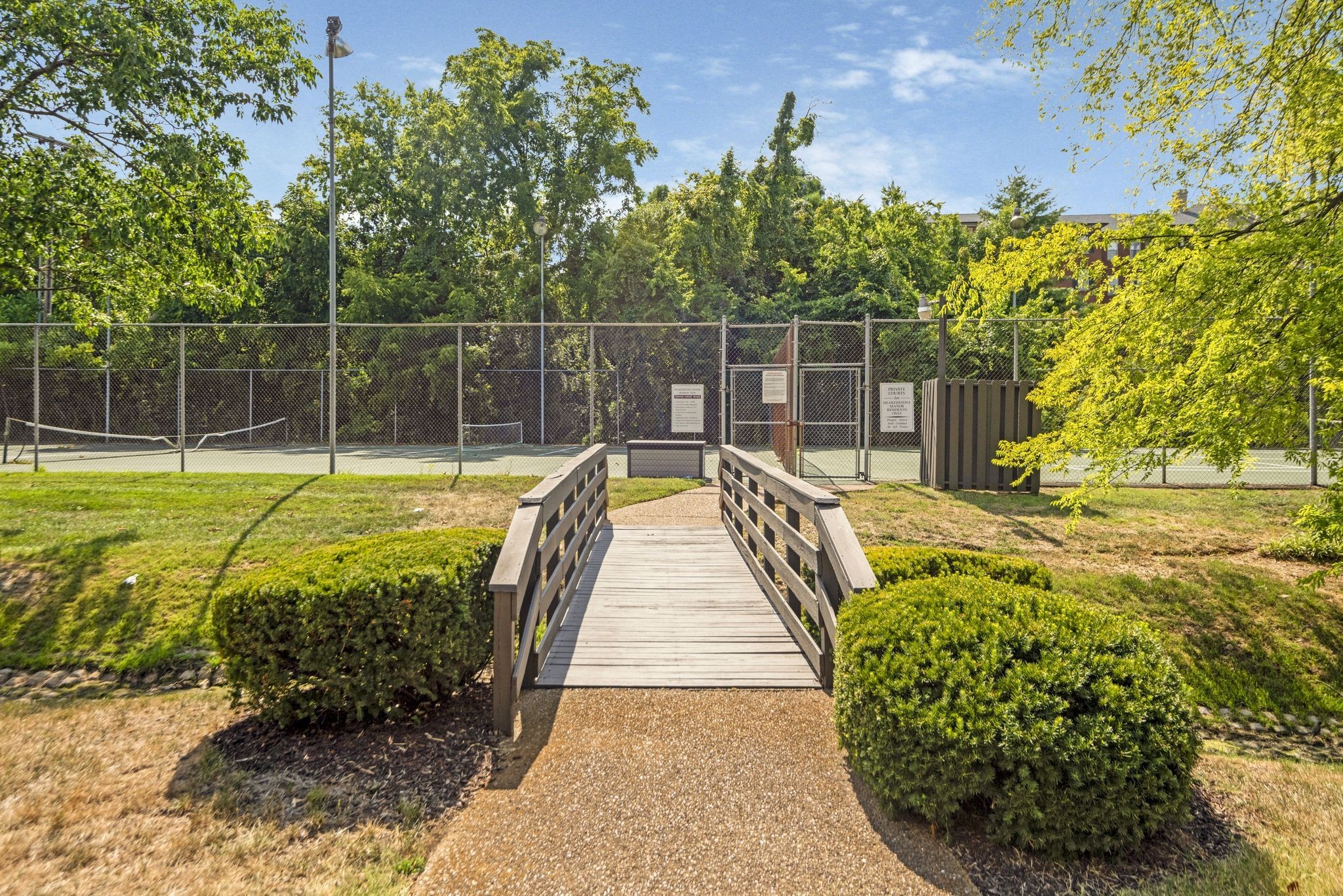 119 Hearthstone Manor Cir