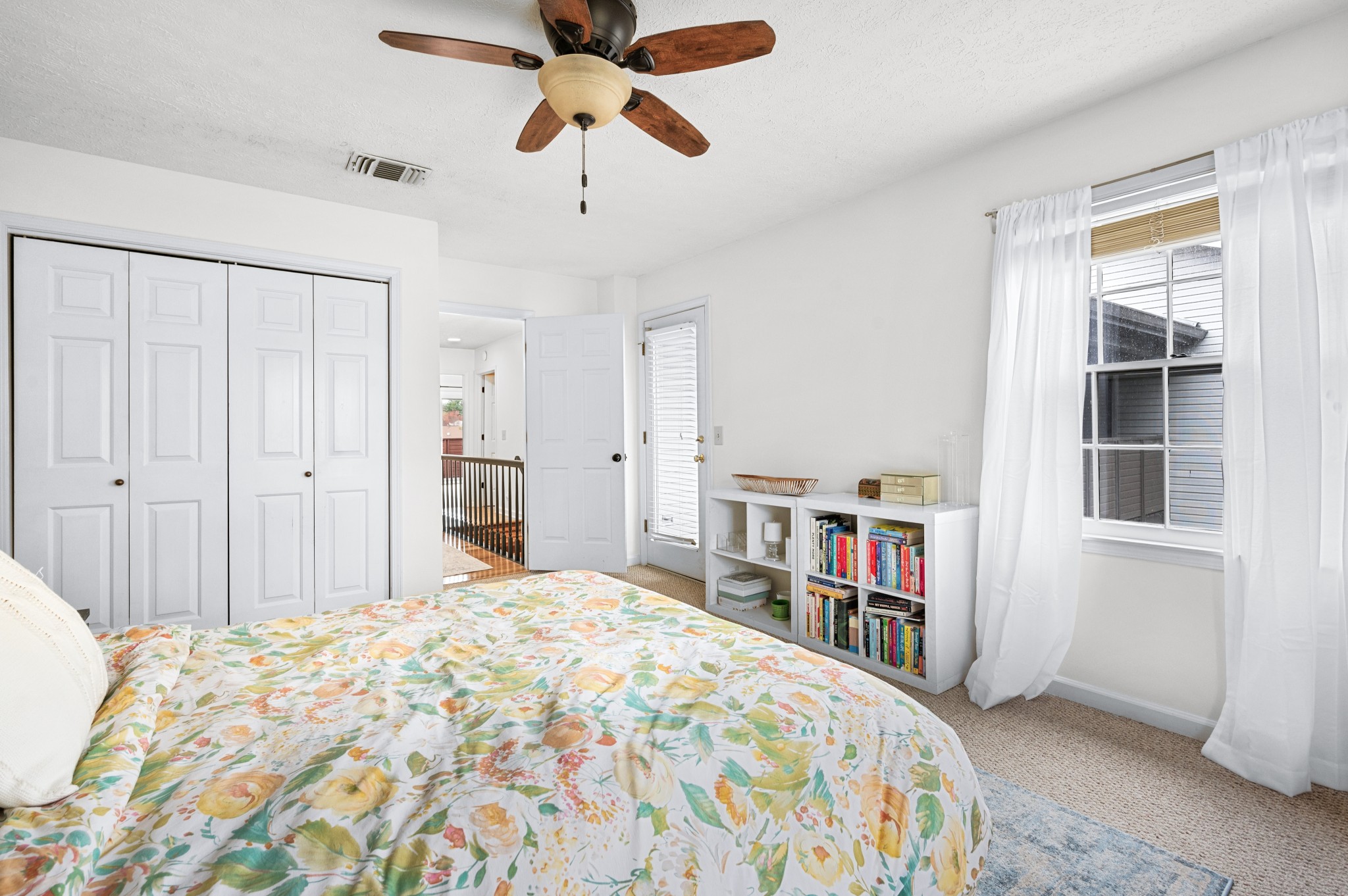 119 Hearthstone Manor Cir