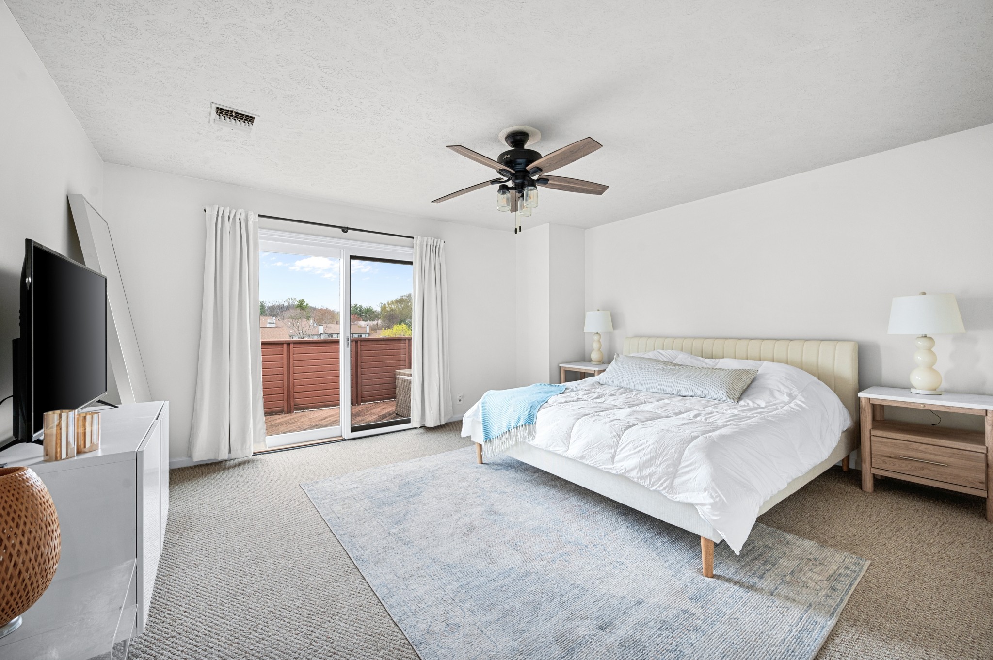 119 Hearthstone Manor Cir