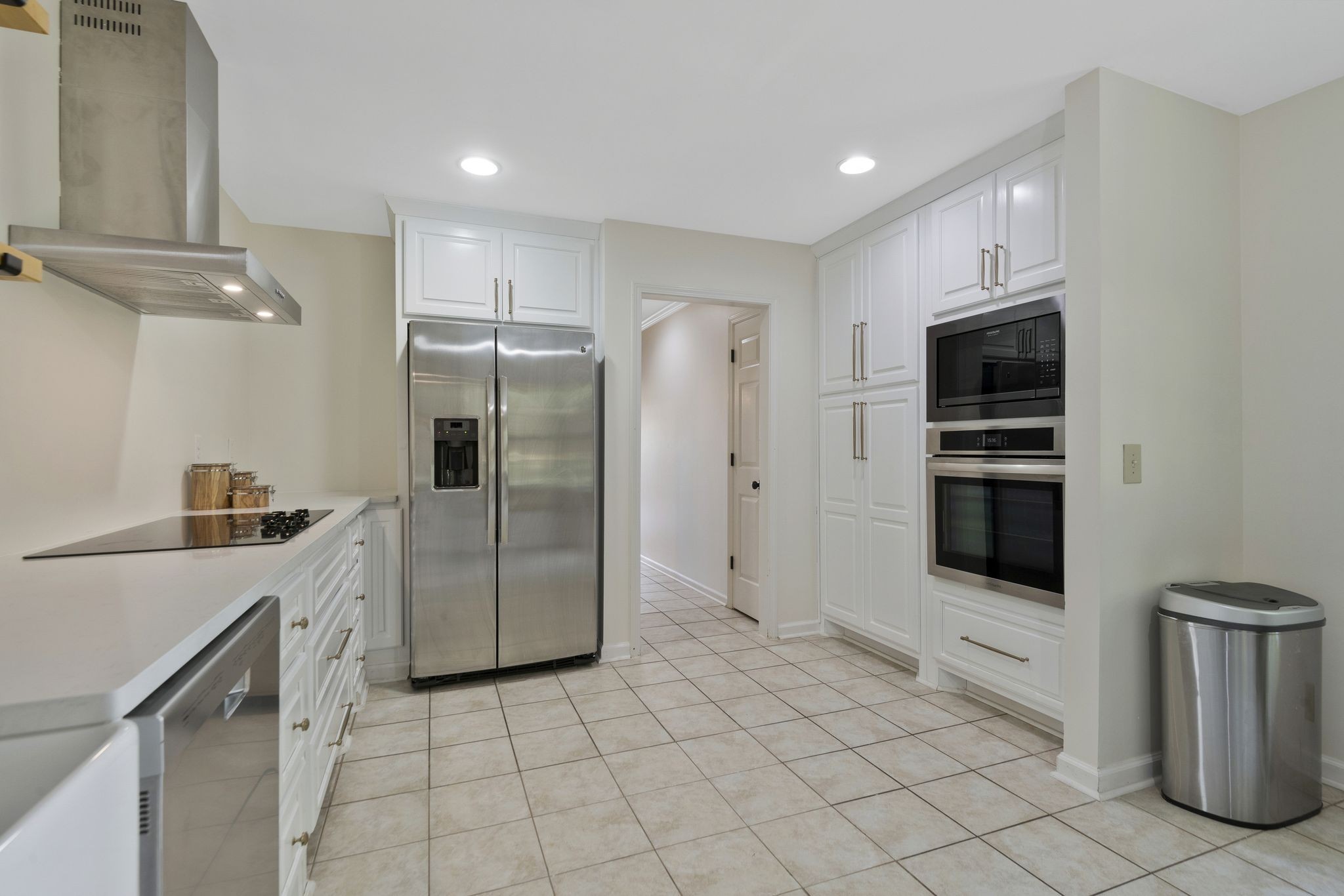 119 Hearthstone Manor Cir