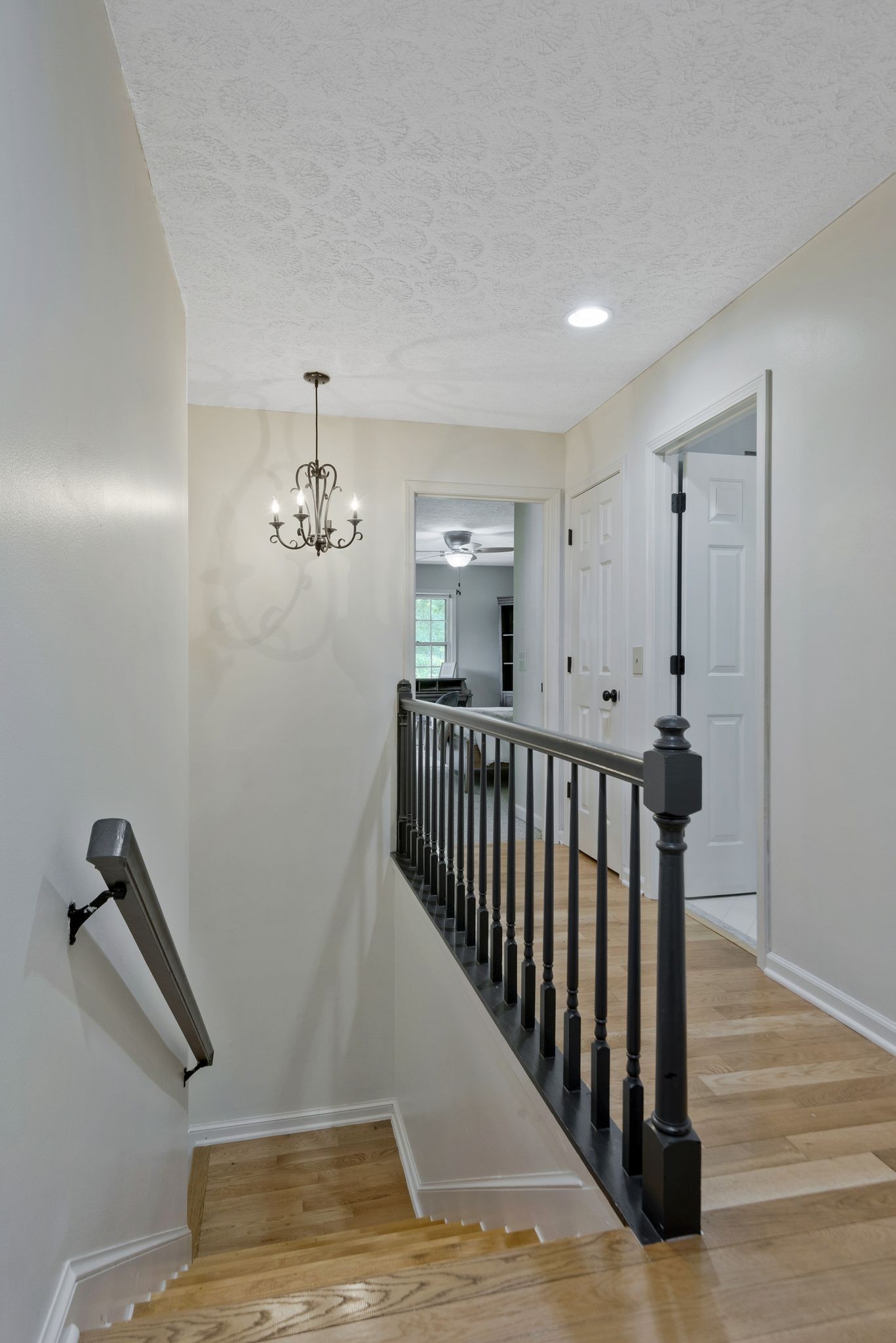119 Hearthstone Manor Cir