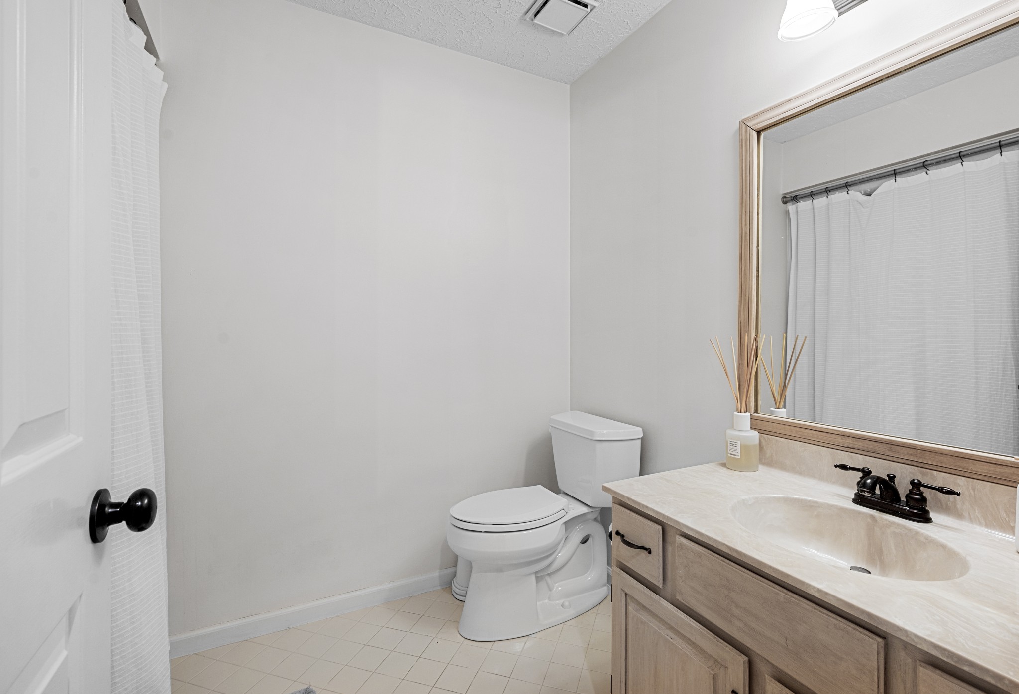 119 Hearthstone Manor Cir