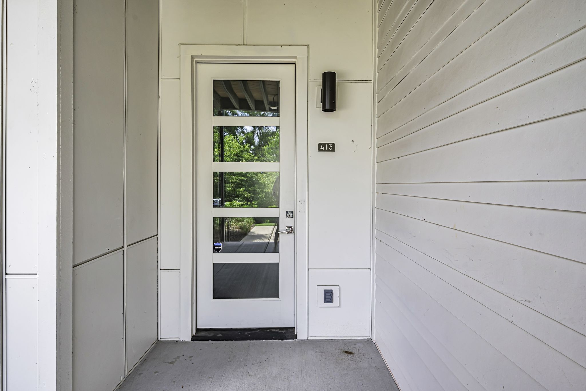 413 Merritt Ave